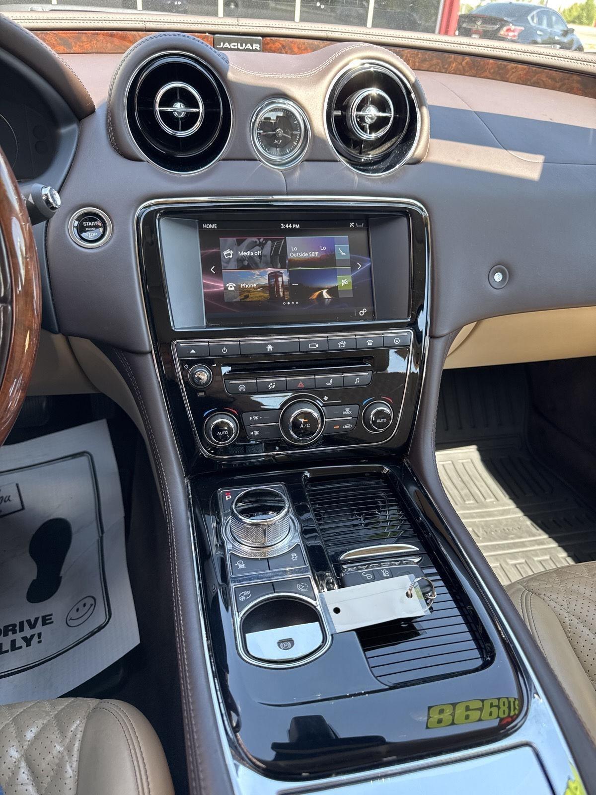 Jaguar XJ 4dr Sdn XJL Portfolio AWD 2016