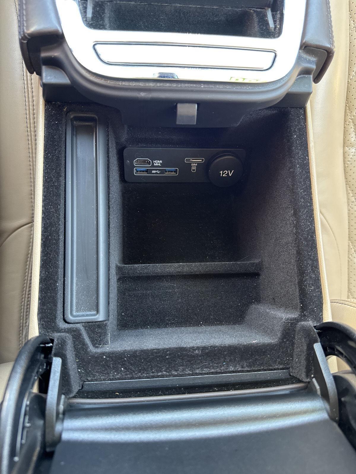 Jaguar XJ 4dr Sdn XJL Portfolio AWD 2016