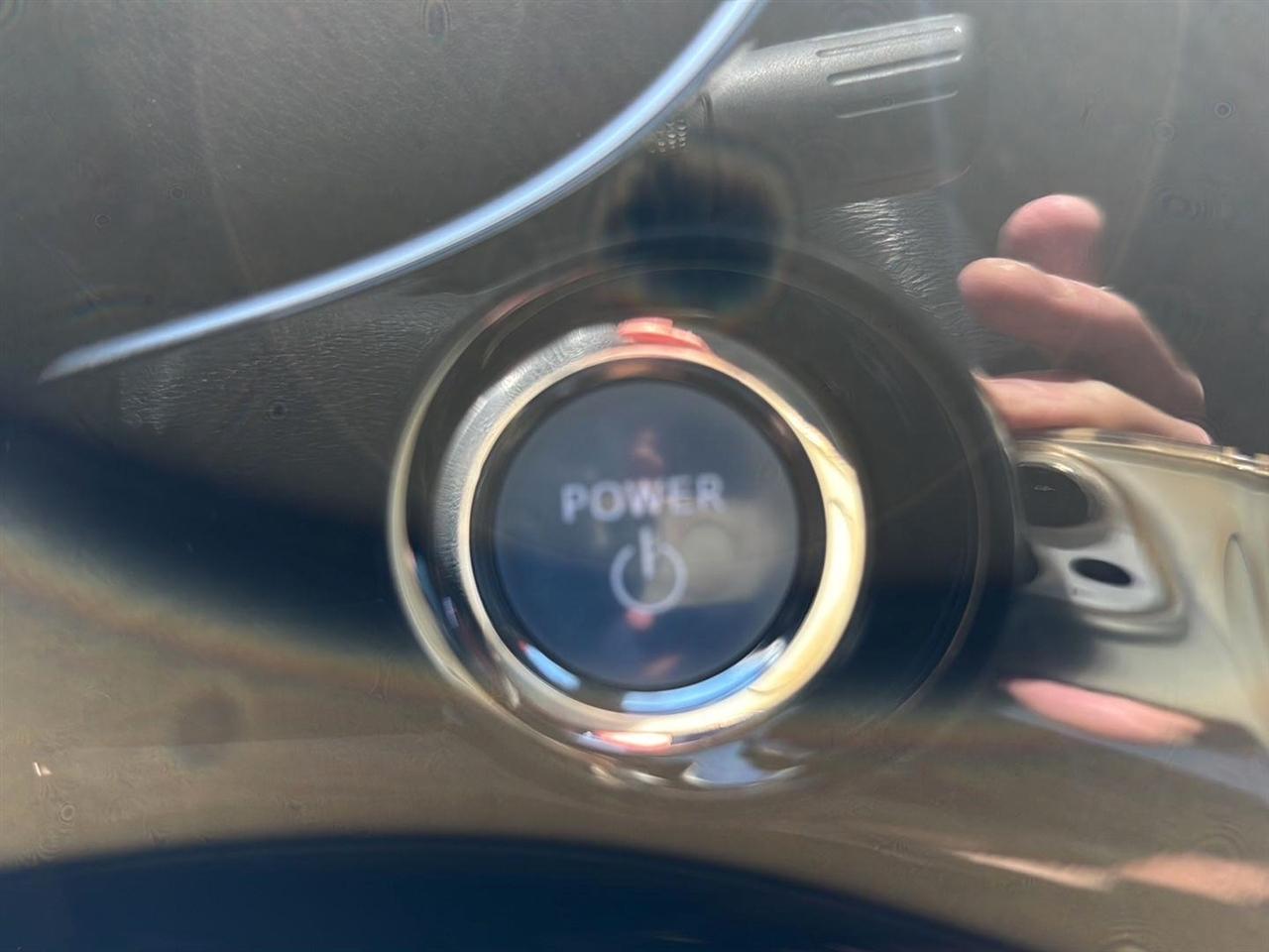 Toyota Prius Three Touring (Natl) 2017