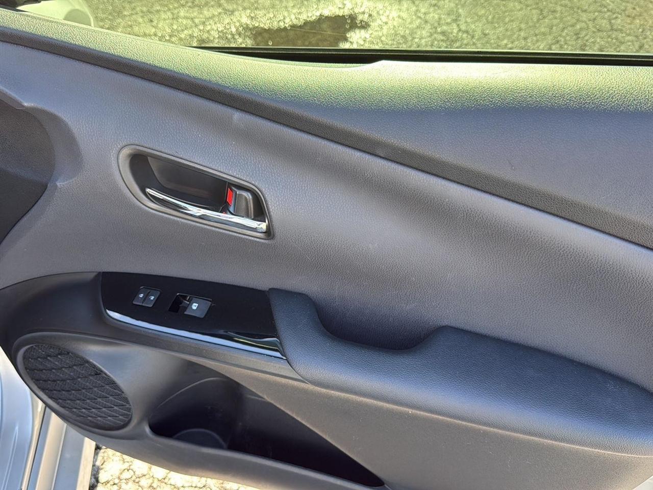 Toyota Prius Three Touring (Natl) 2017