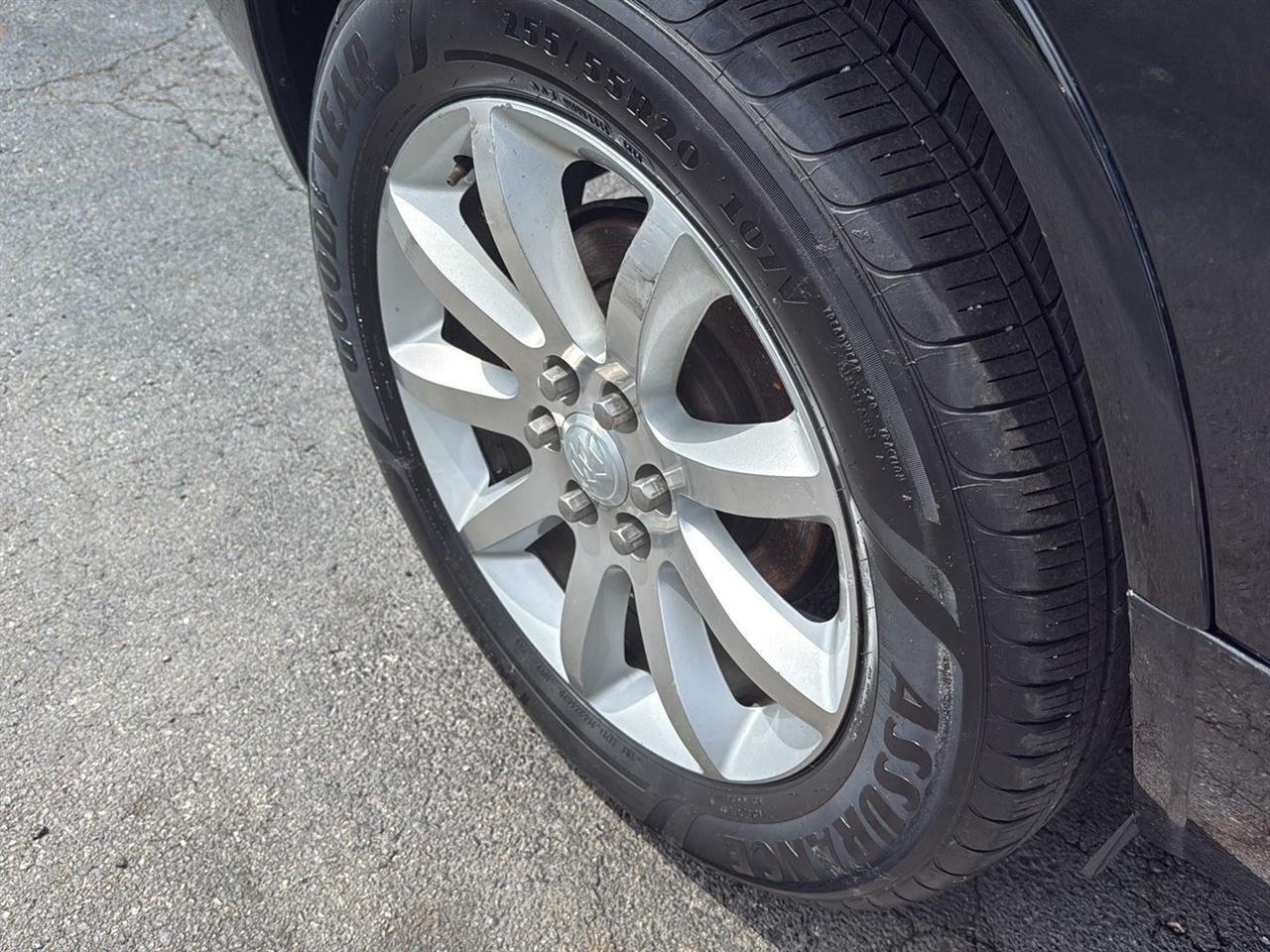 Buick Enclave FWD 4dr Premium 2017