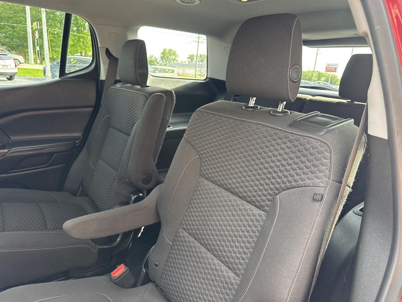 GMC Acadia FWD 4dr SLE w/SLE-2 2019