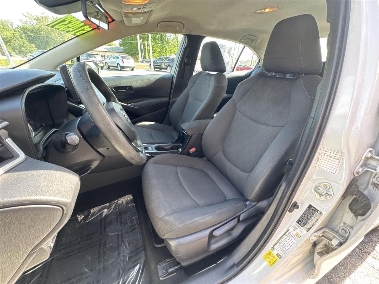 Toyota Corolla LE CVT (Natl) 2022