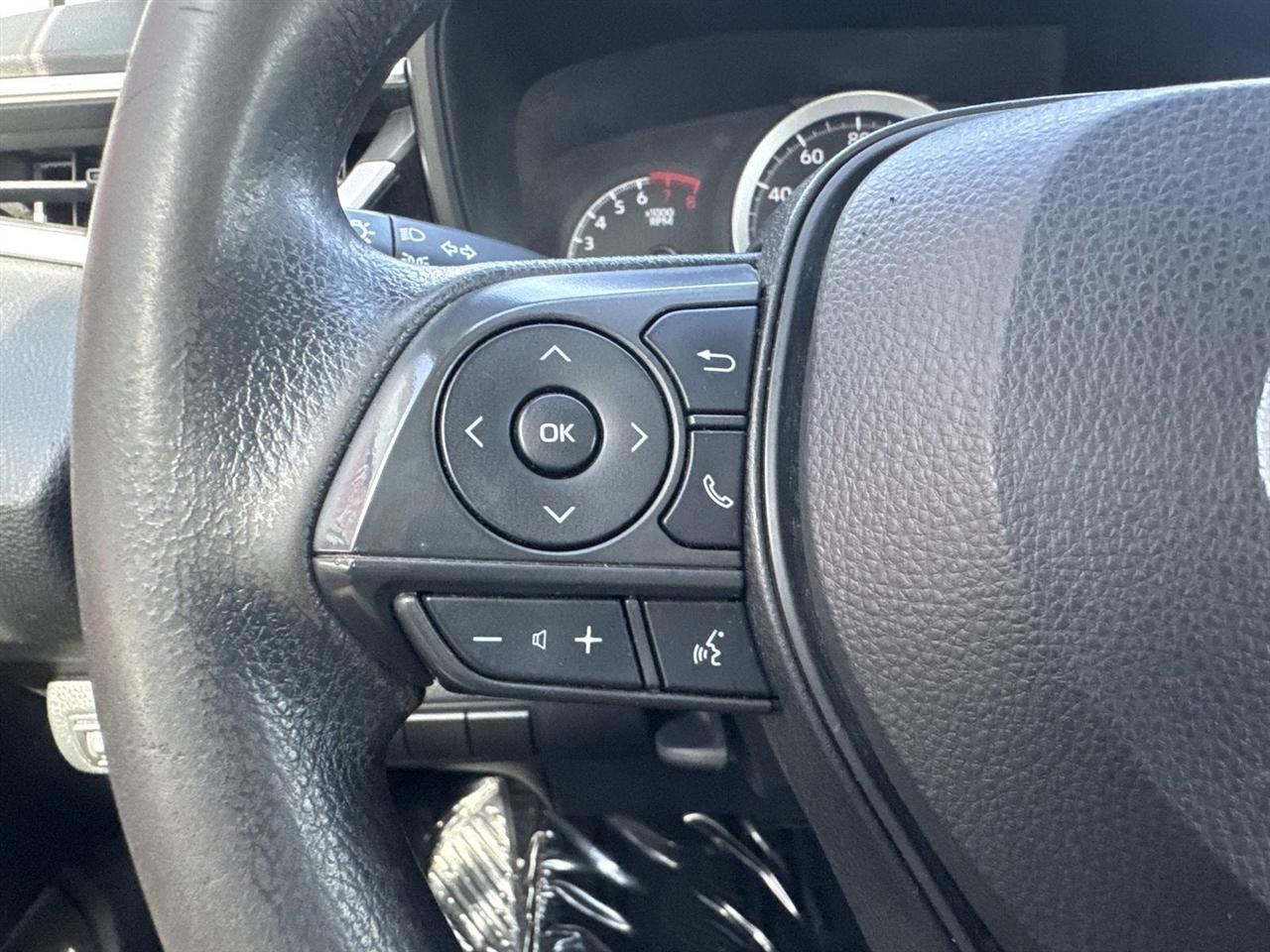 Toyota Corolla LE CVT (Natl) 2022