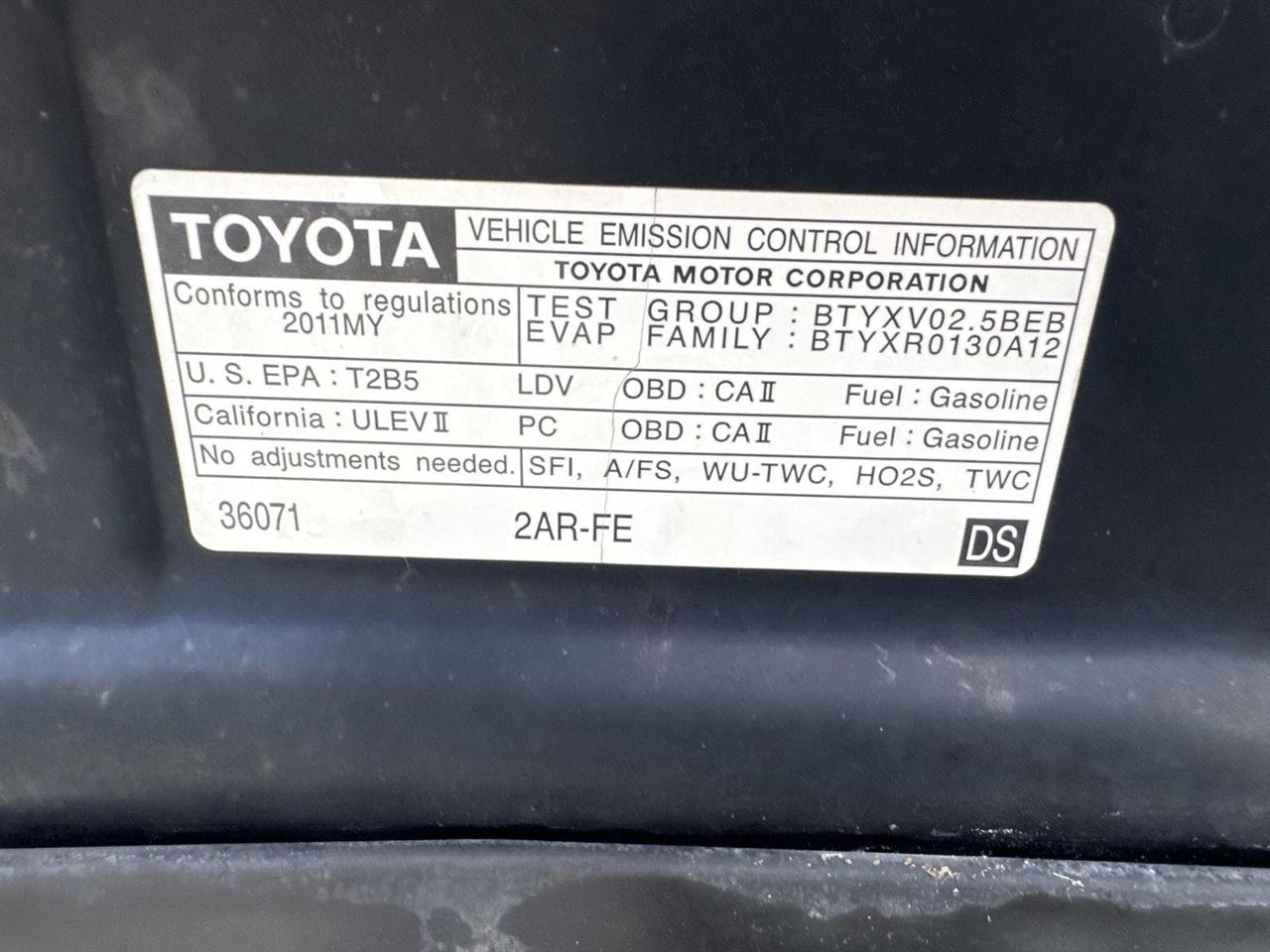 Toyota Camry 4dr Sdn I4 Man LE (Natl) 2011
