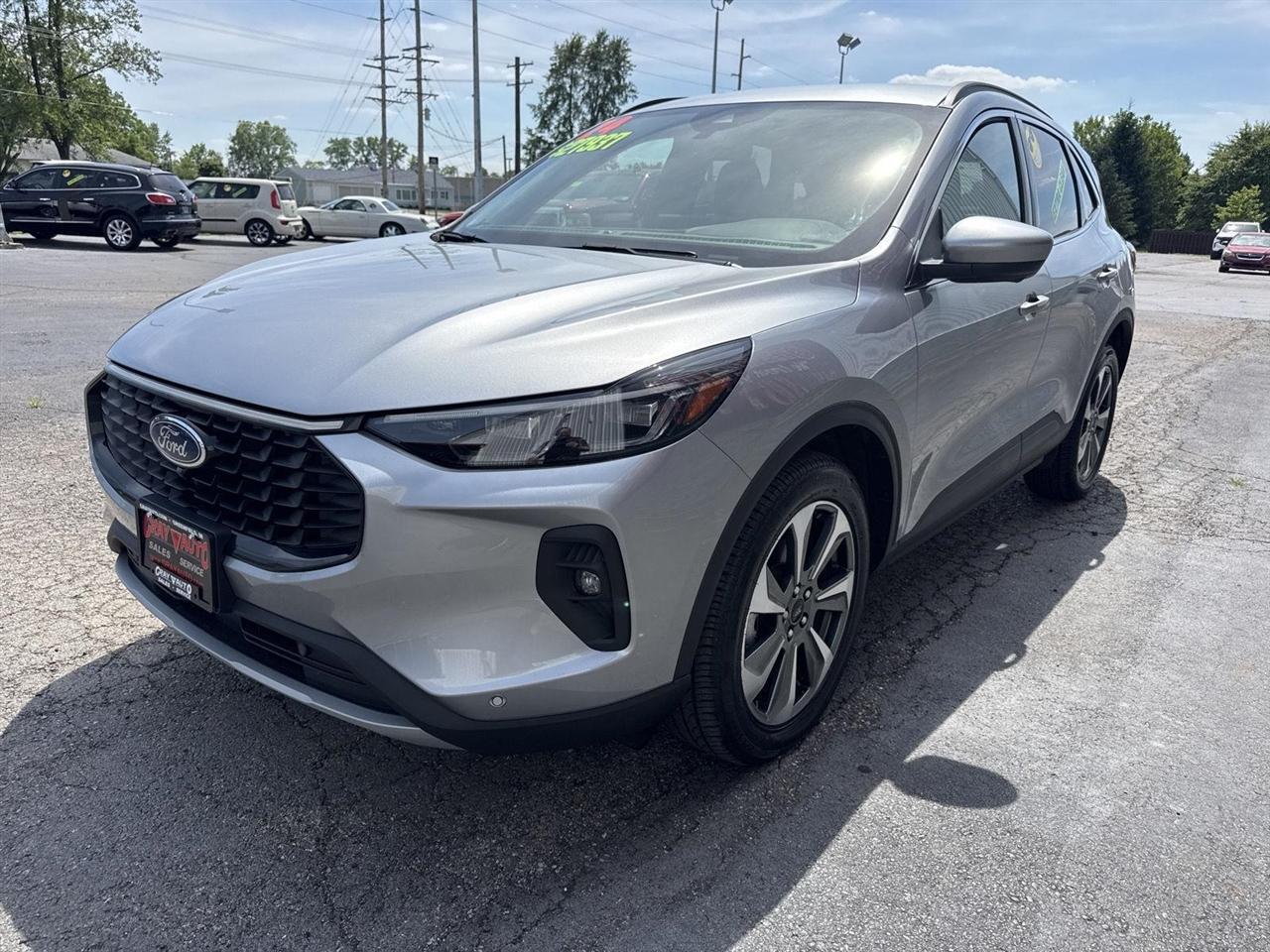 Ford Escape Platinum AWD 2024
