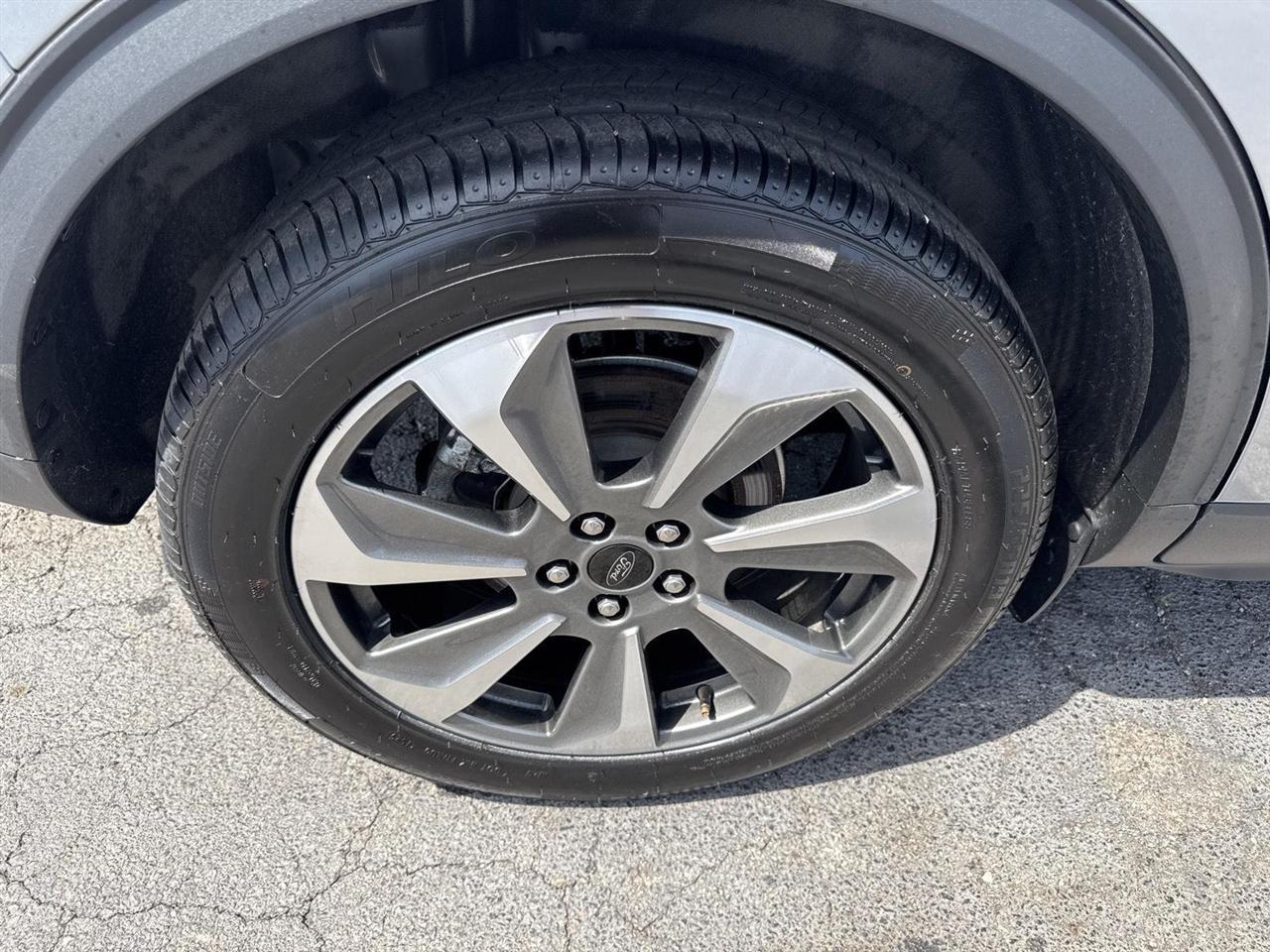 Ford Escape Platinum AWD 2024