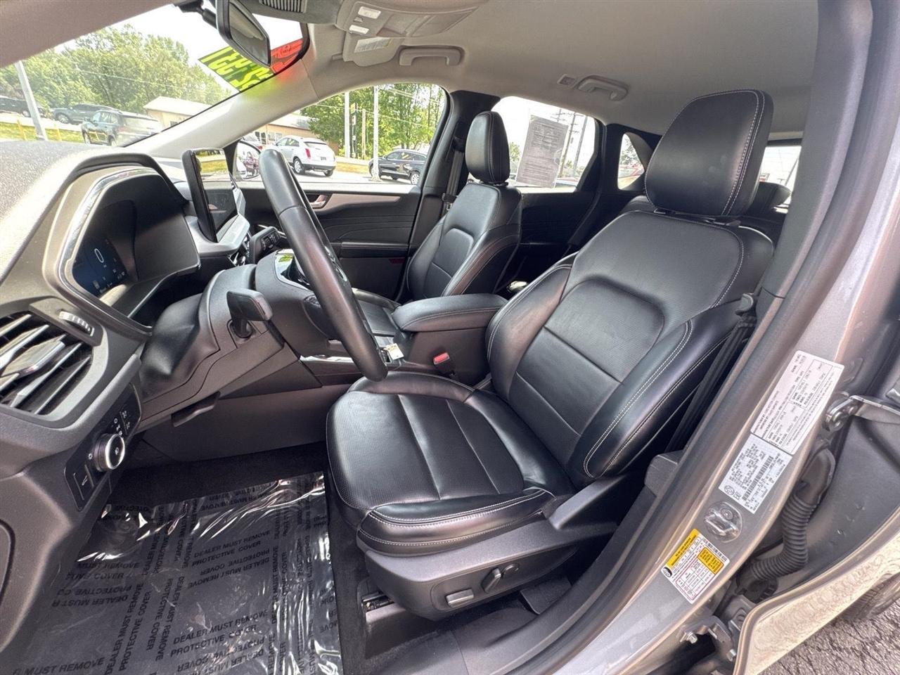 Ford Escape Platinum AWD 2024