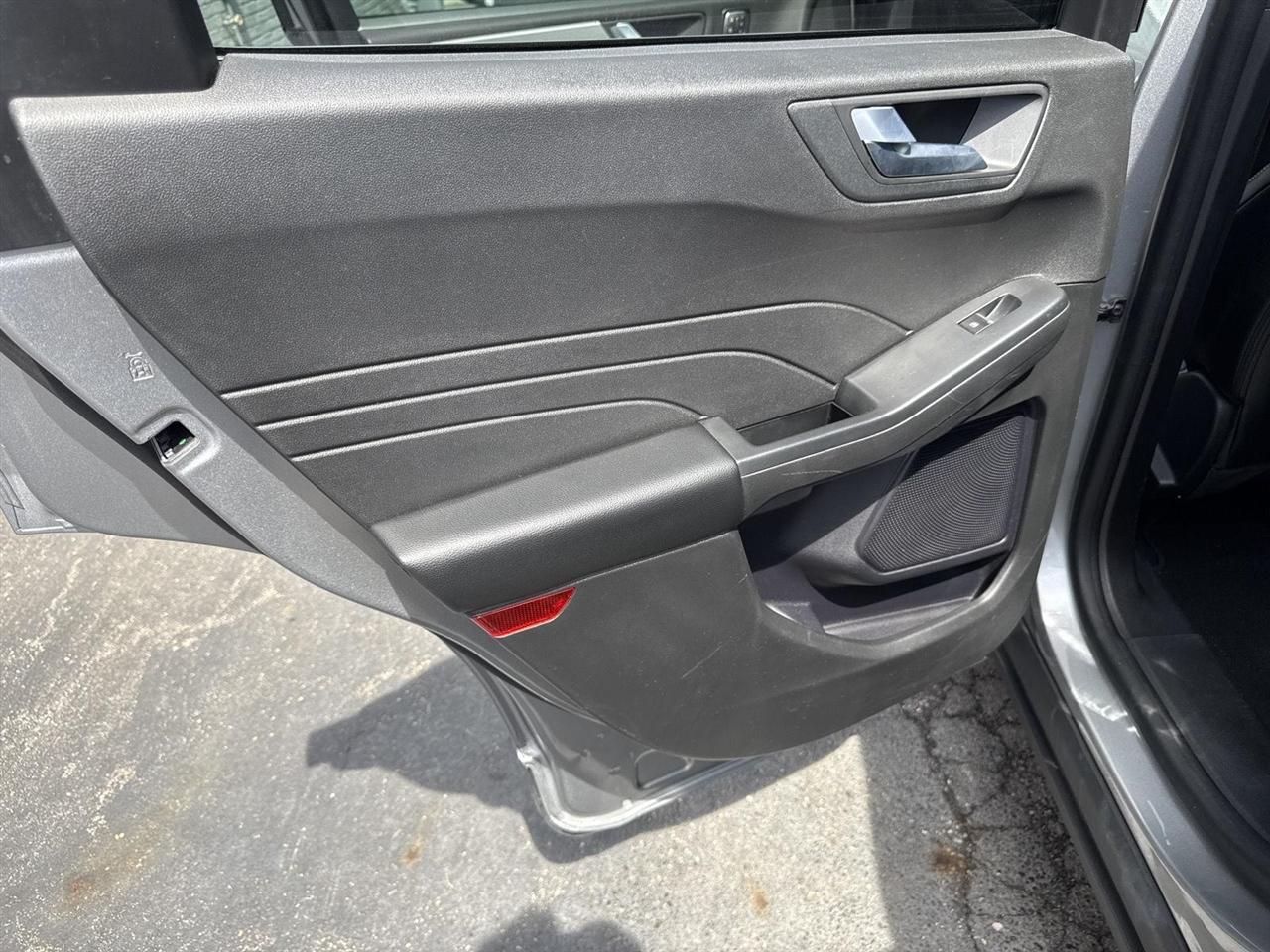 Ford Escape Platinum AWD 2024