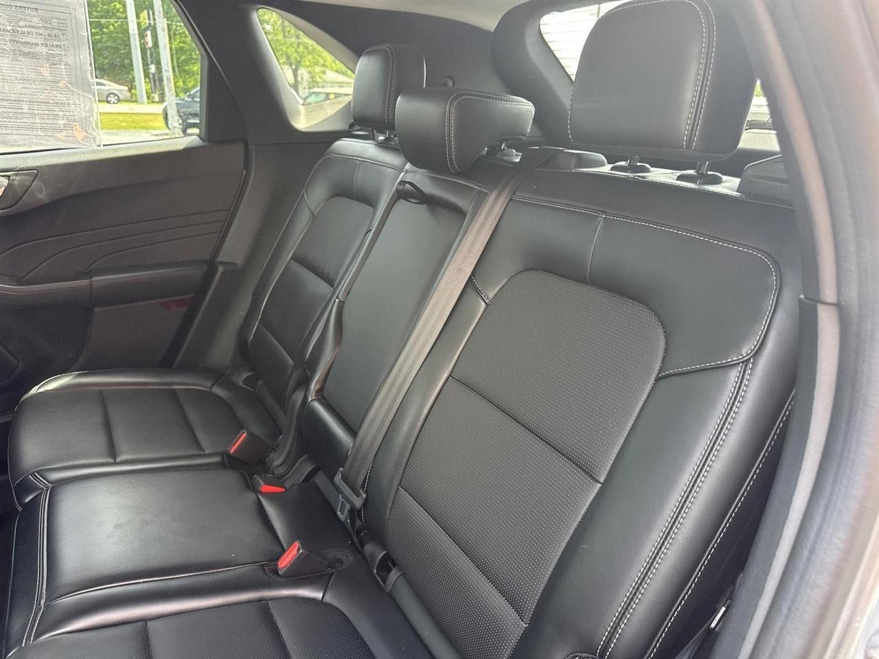 Ford Escape Platinum AWD 2024