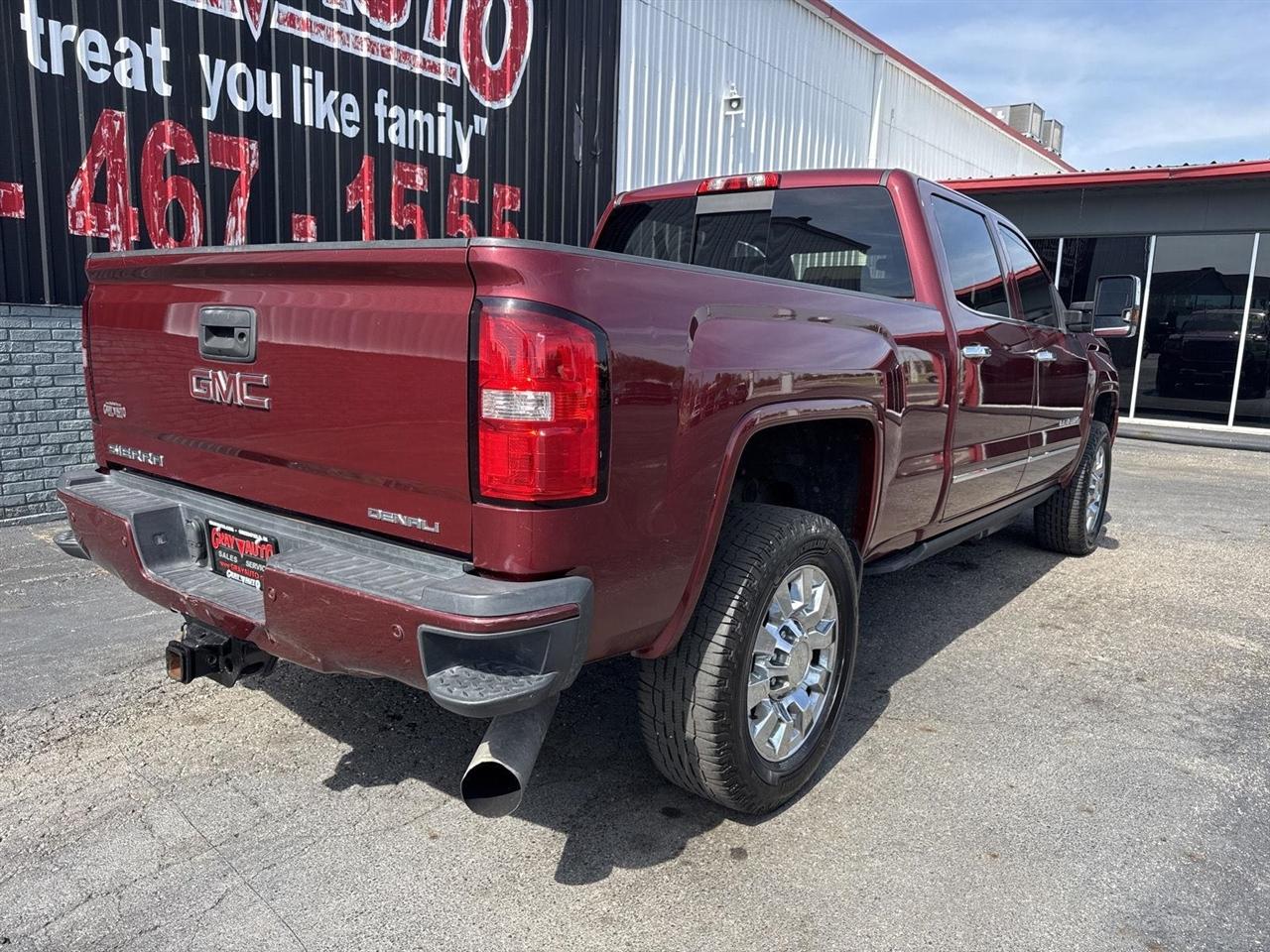GMC Sierra 2500HD available WiFi 4WD Crew Cab 153.7" Denali 2015