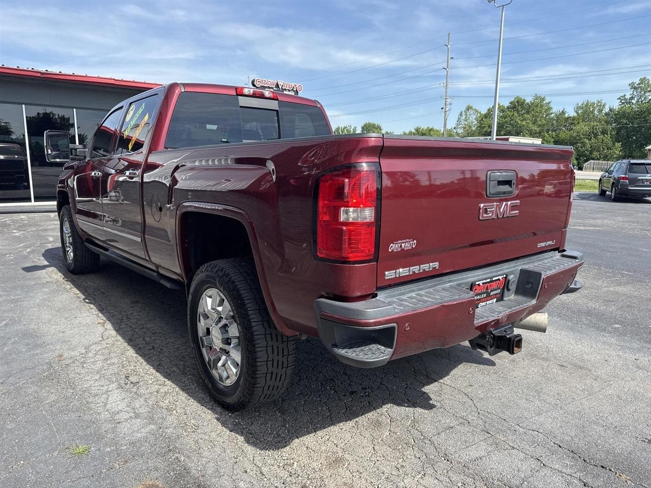 GMC Sierra 2500HD available WiFi 4WD Crew Cab 153.7" Denali 2015