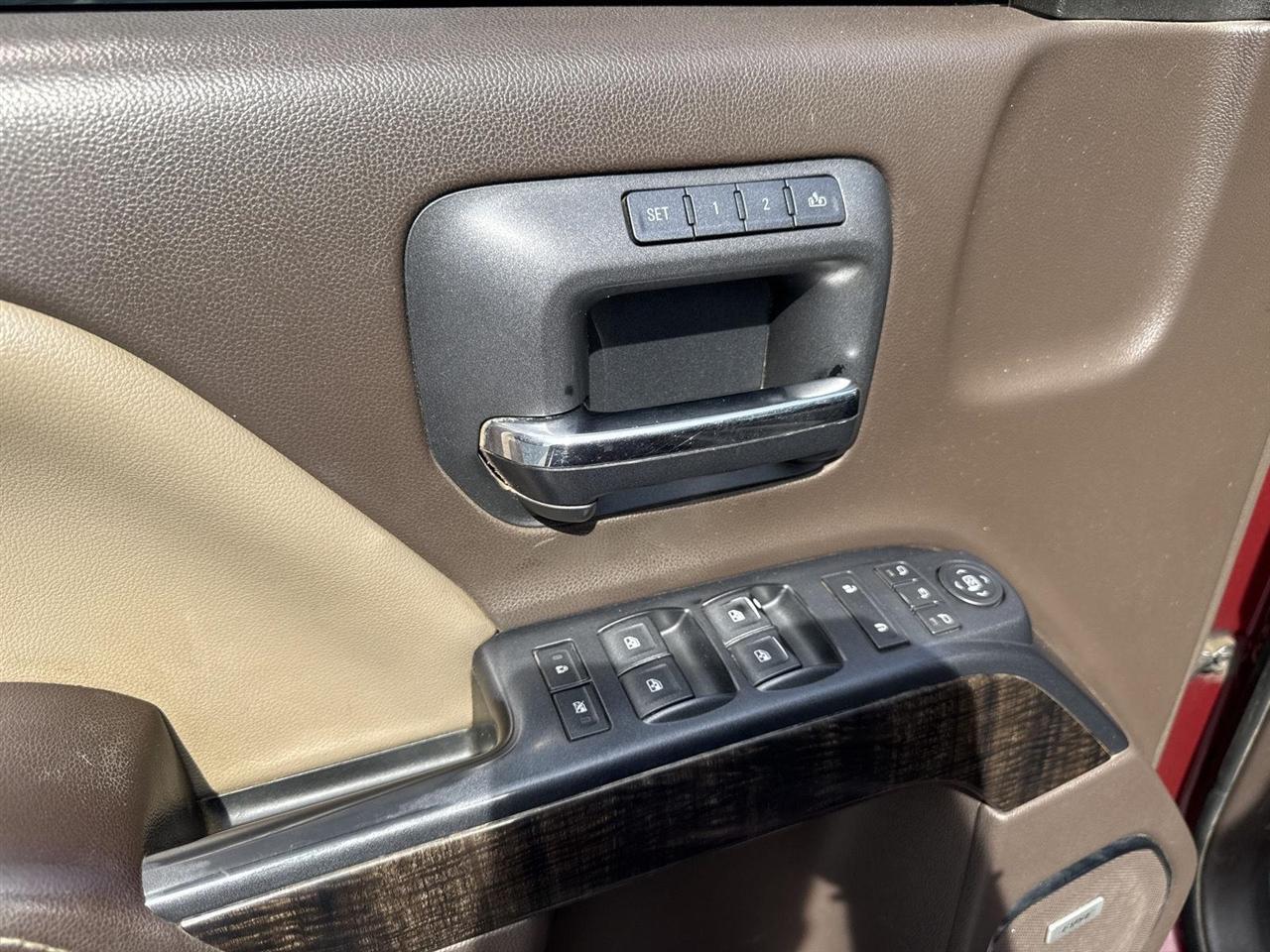GMC Sierra 2500HD available WiFi 4WD Crew Cab 153.7" Denali 2015