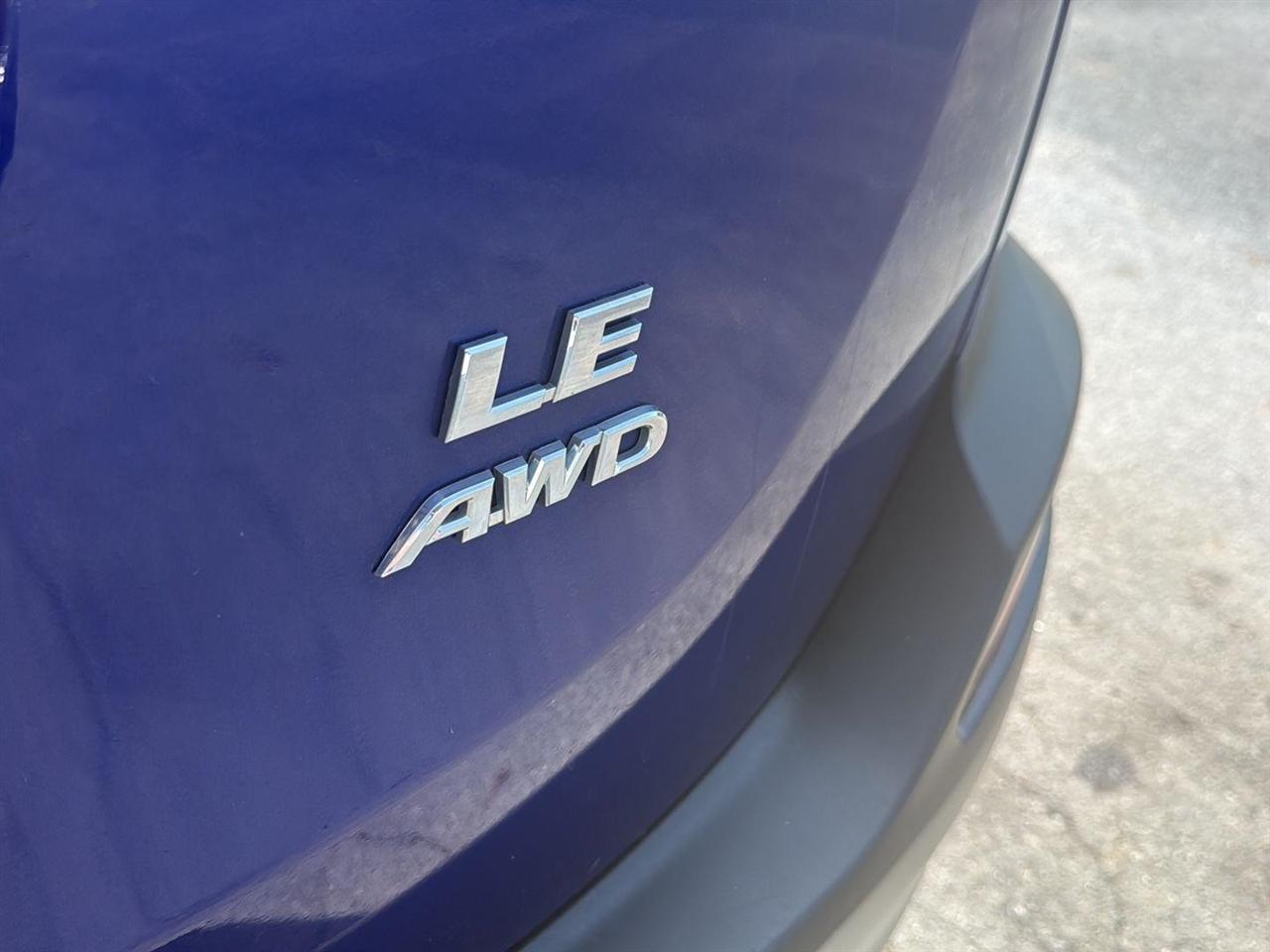 Toyota RAV4 AWD 4dr LE (Natl) 2015
