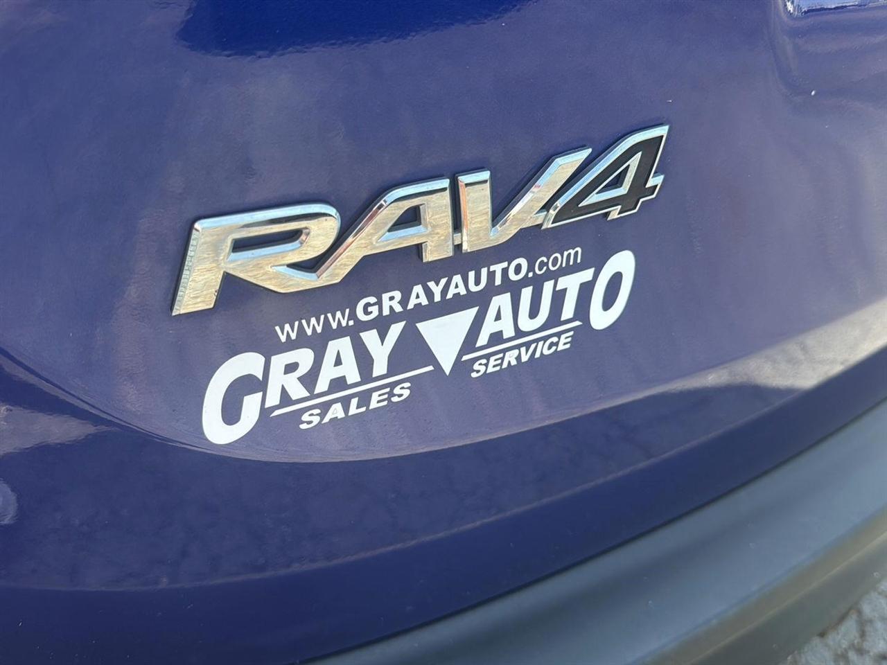 Toyota RAV4 AWD 4dr LE (Natl) 2015