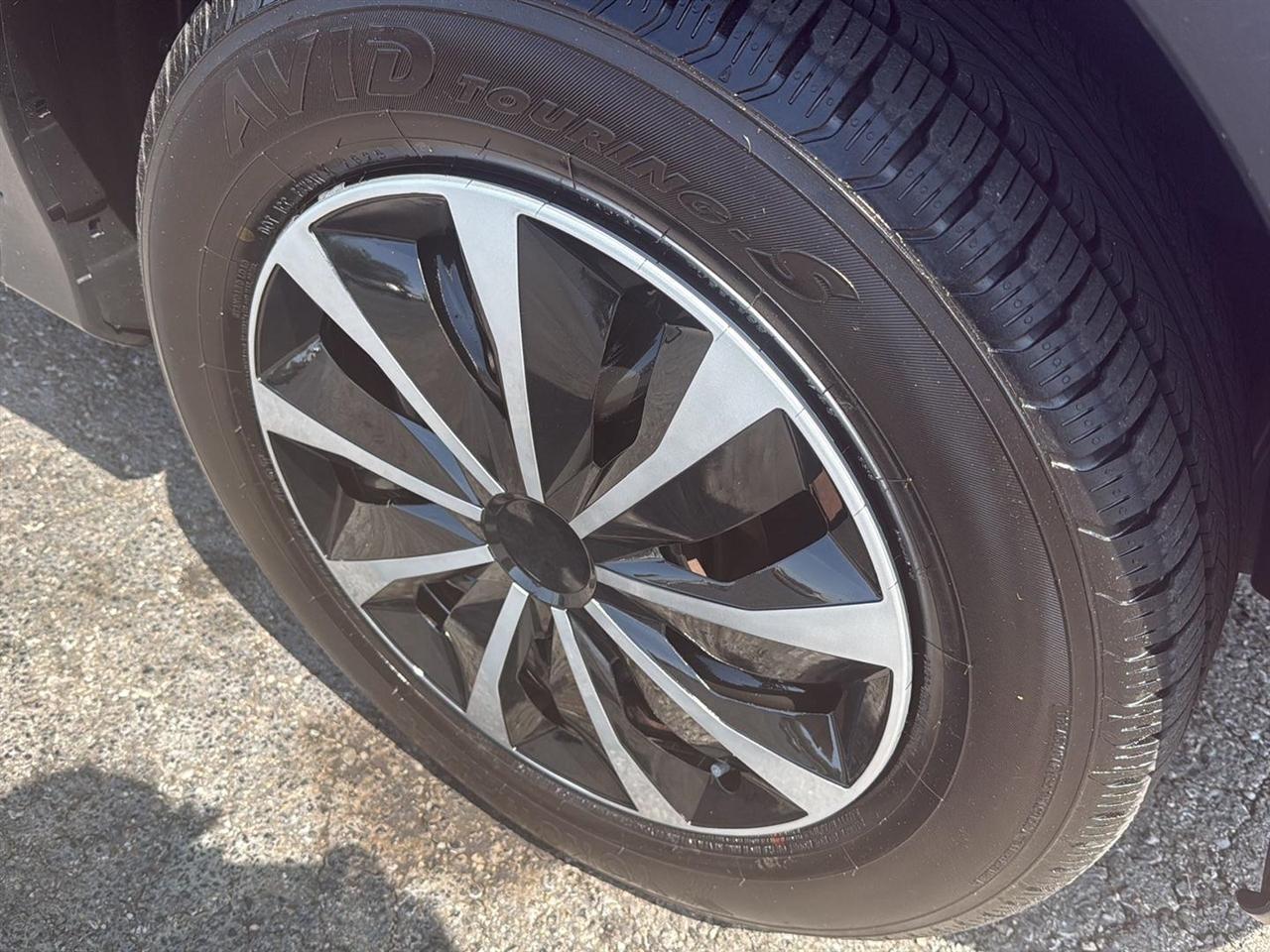 Toyota RAV4 AWD 4dr LE (Natl) 2015