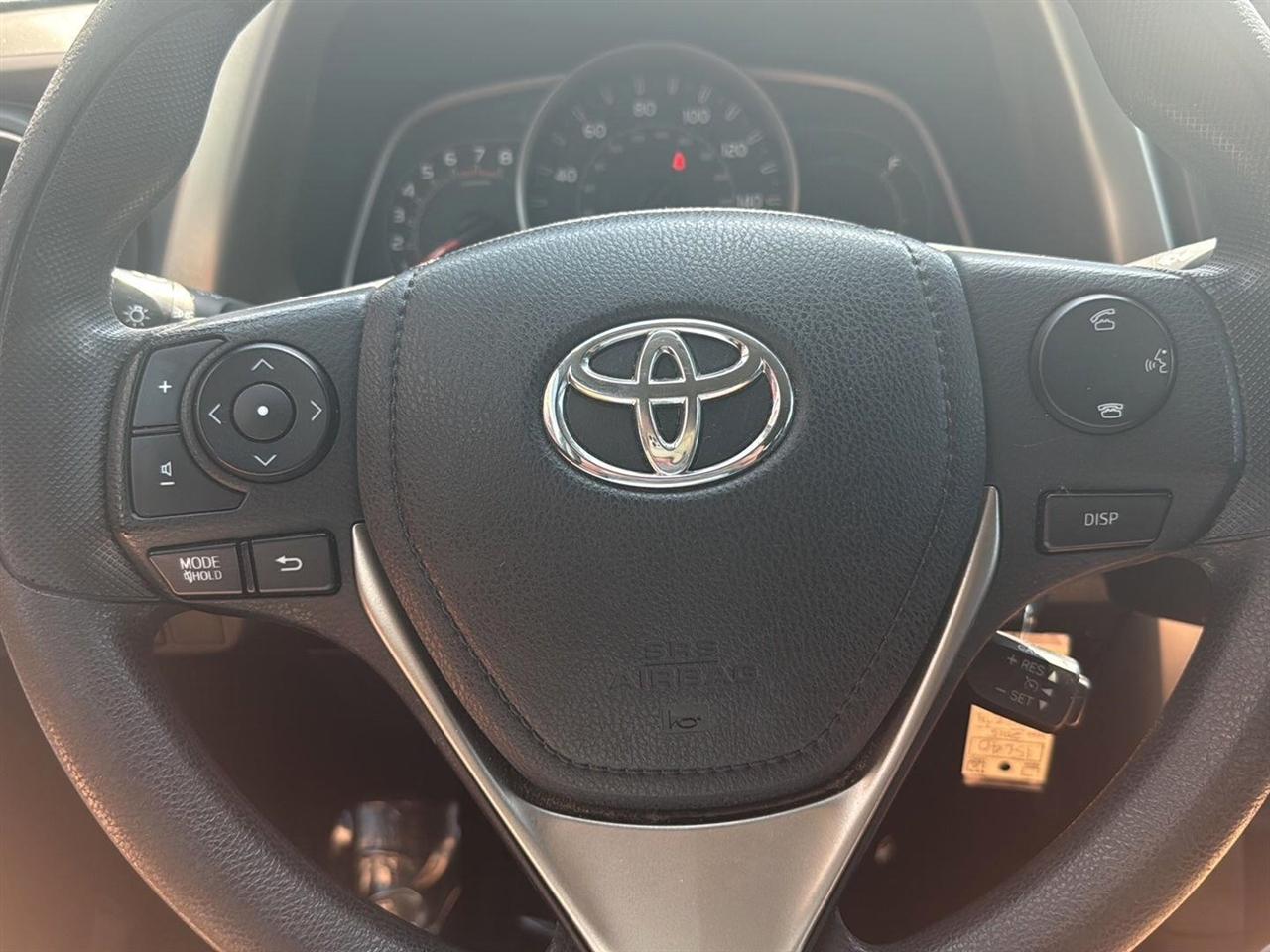 Toyota RAV4 AWD 4dr LE (Natl) 2015