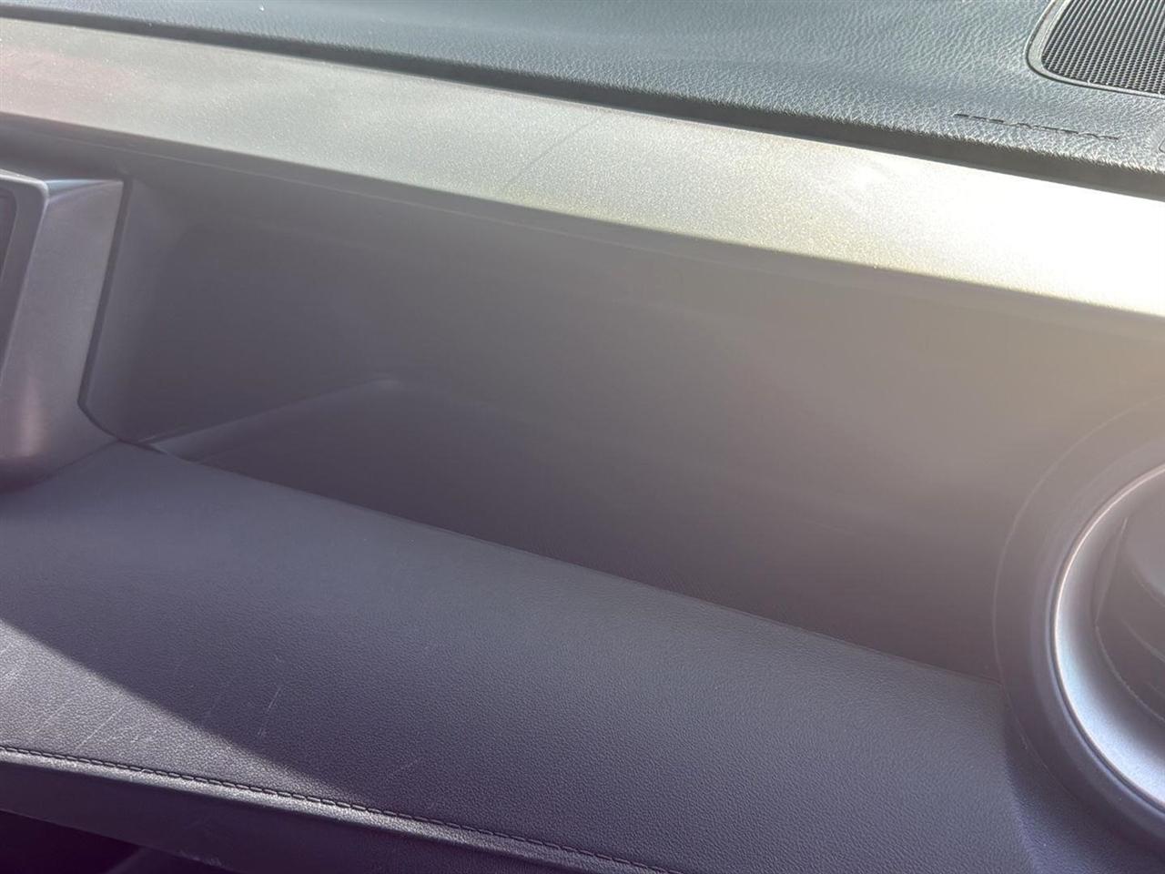 Toyota RAV4 AWD 4dr LE (Natl) 2015