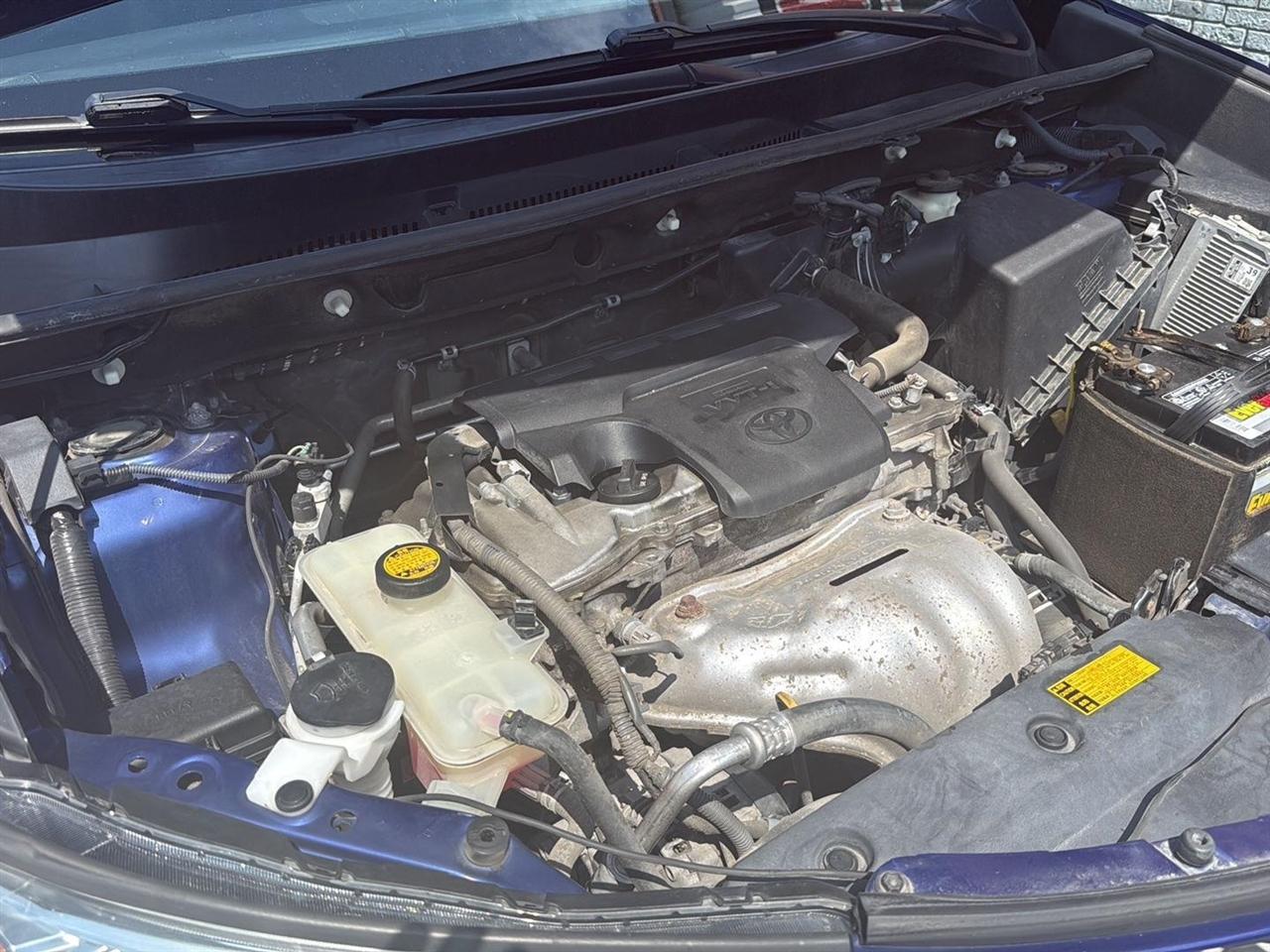 Toyota RAV4 AWD 4dr LE (Natl) 2015