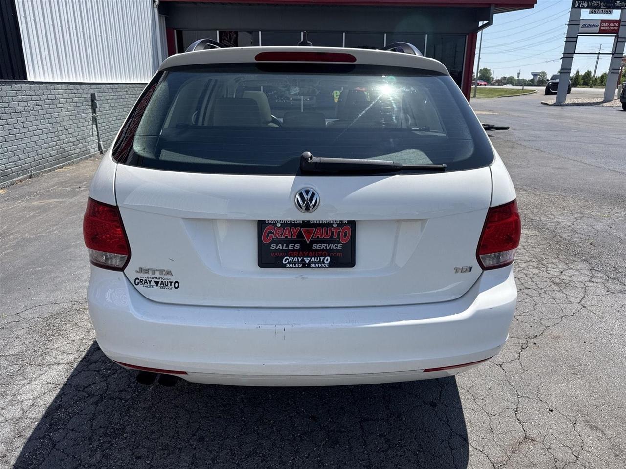 Volkswagen Jetta SportWagen 4dr DSG TDI w/Sunroof & Nav 2013