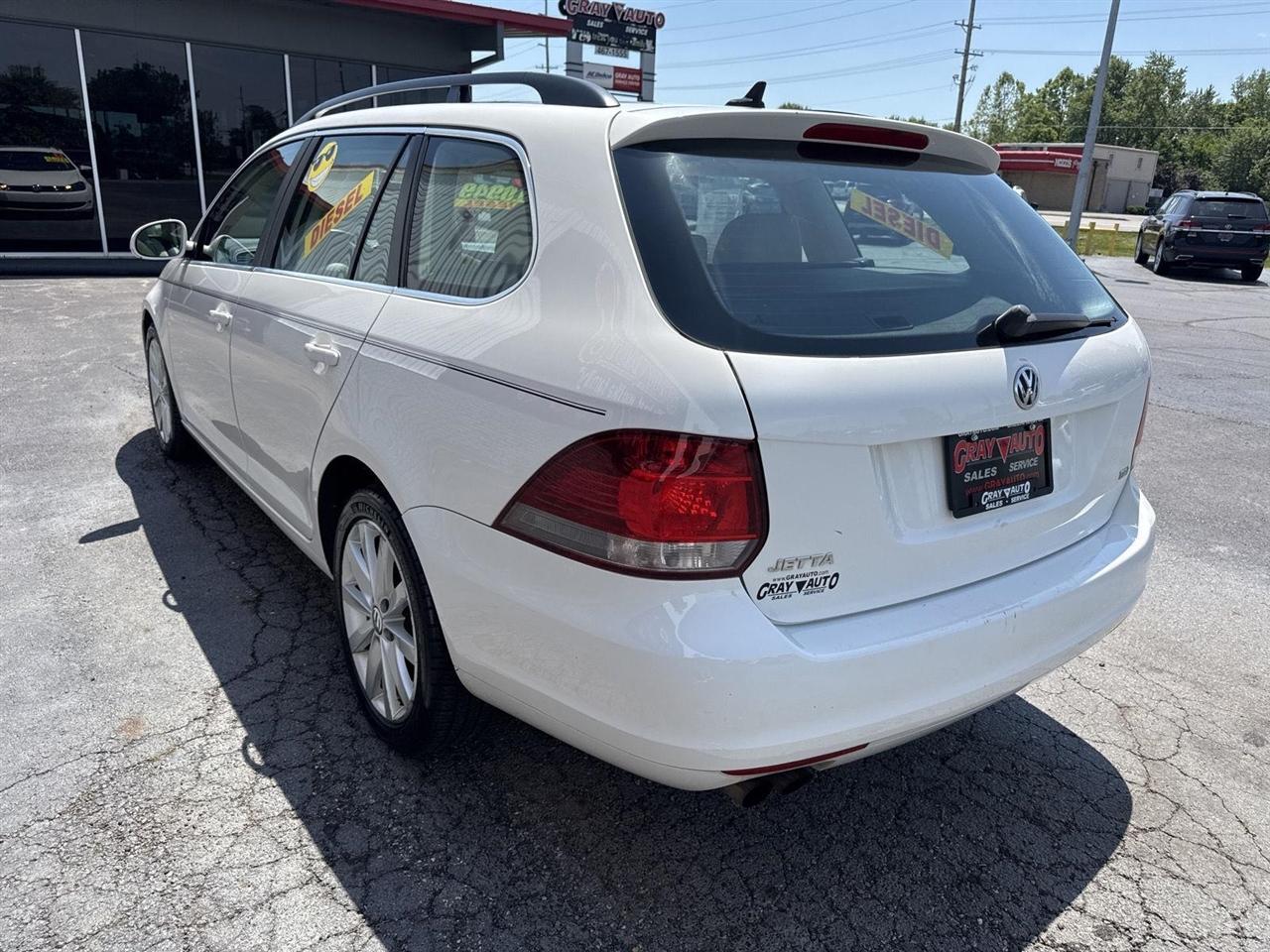 Volkswagen Jetta SportWagen 4dr DSG TDI w/Sunroof & Nav 2013