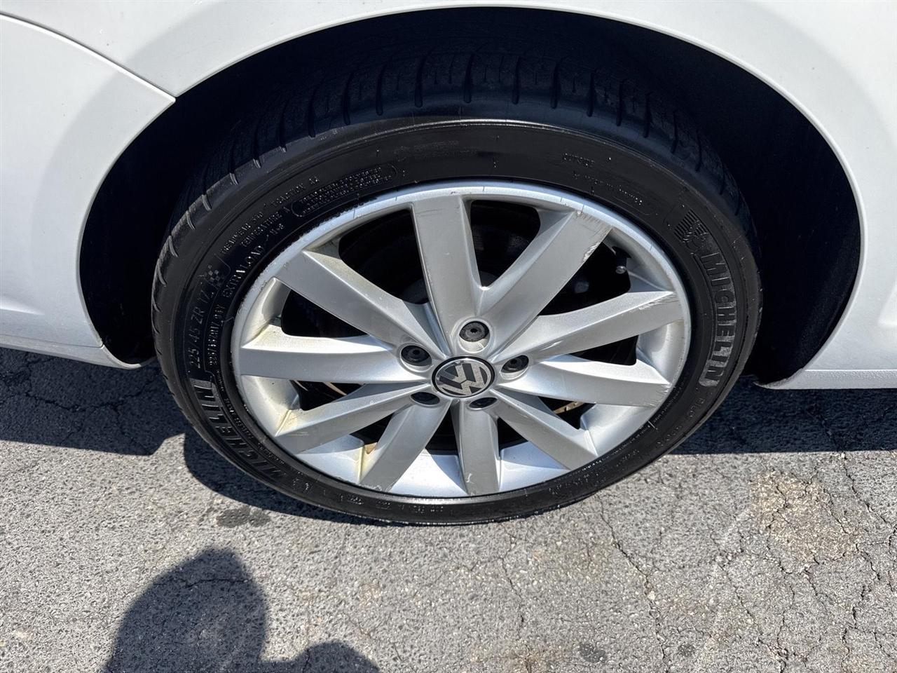 Volkswagen Jetta SportWagen 4dr DSG TDI w/Sunroof & Nav 2013