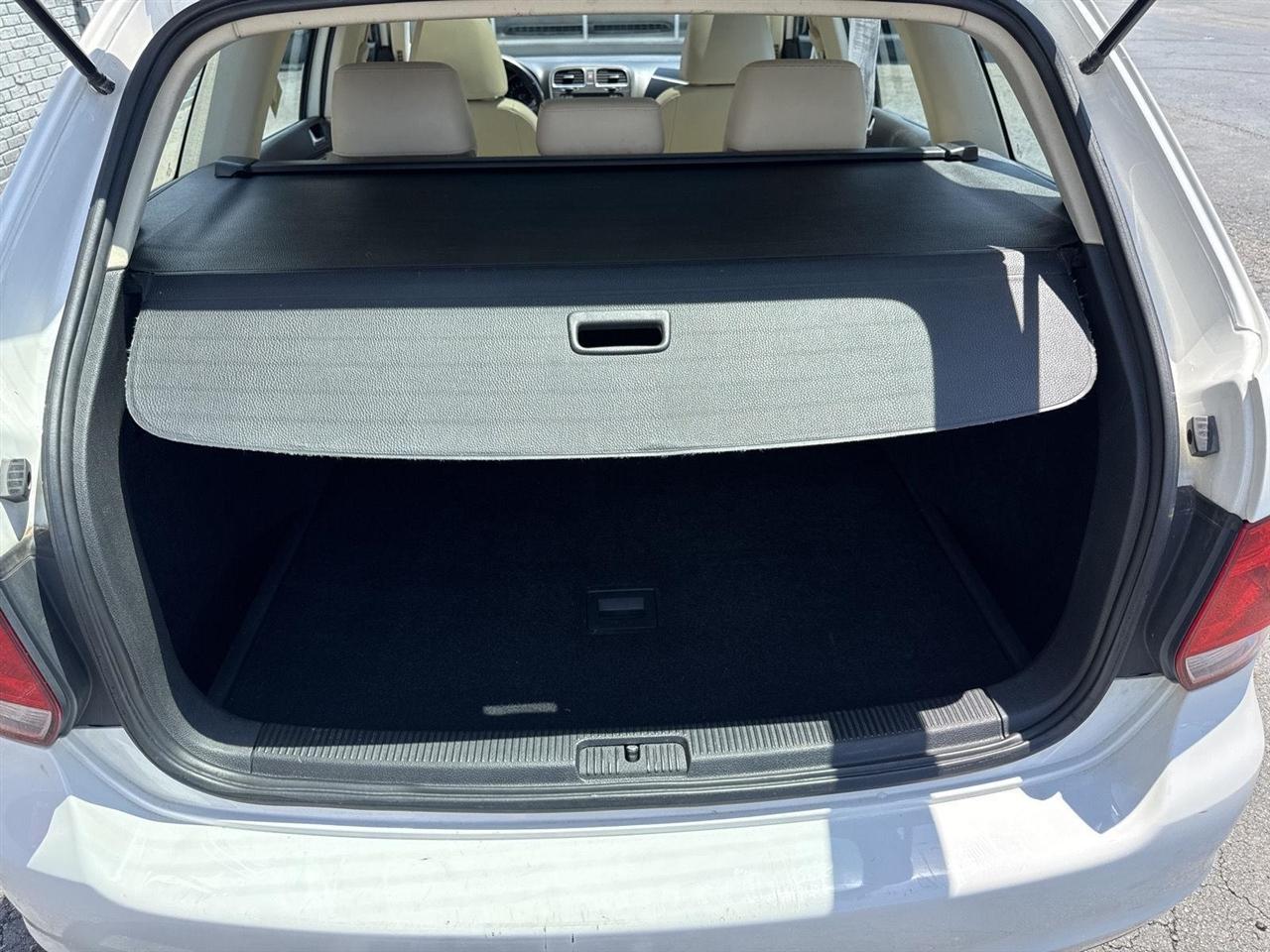 Volkswagen Jetta SportWagen 4dr DSG TDI w/Sunroof & Nav 2013