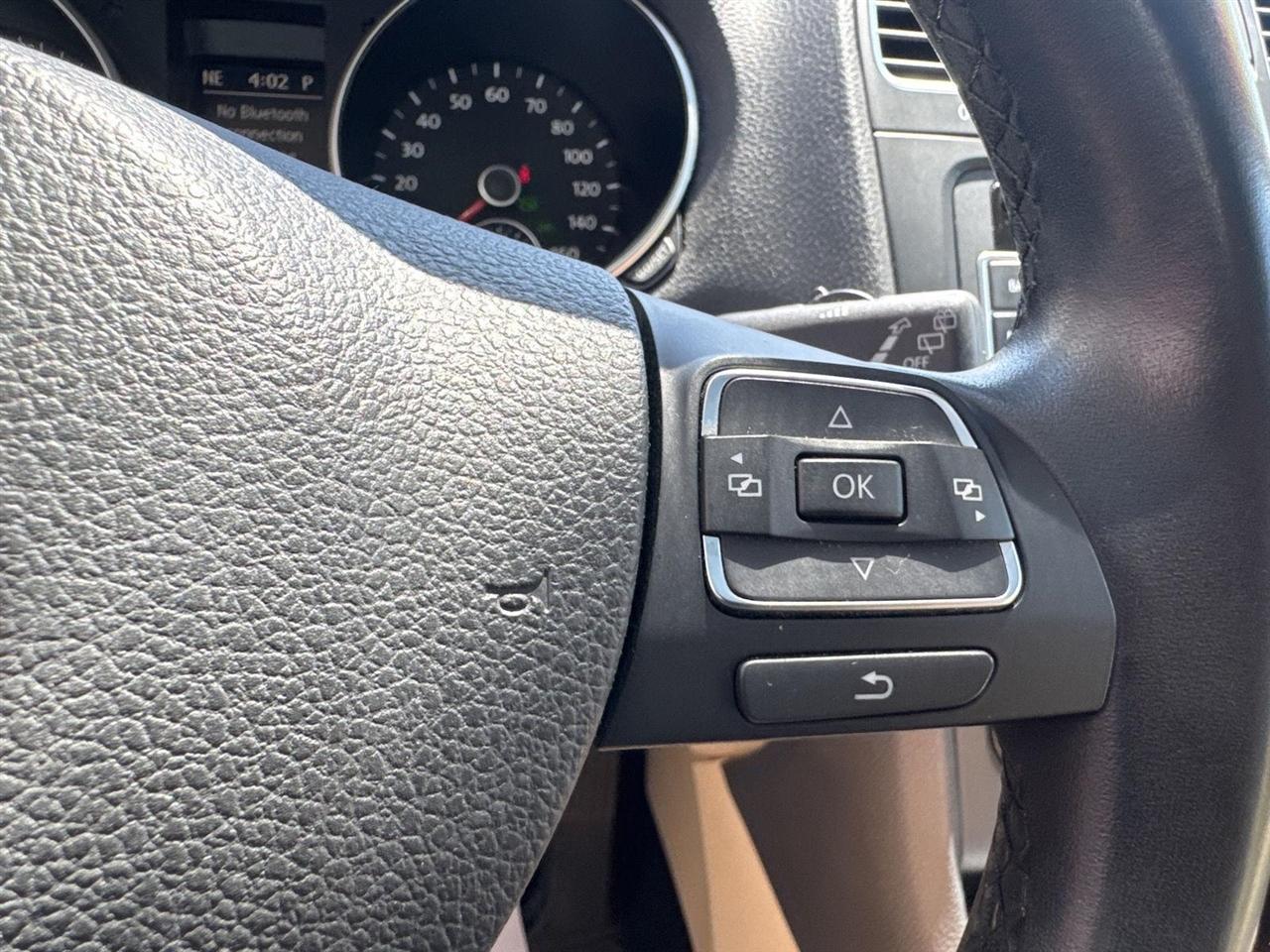 Volkswagen Jetta SportWagen 4dr DSG TDI w/Sunroof & Nav 2013