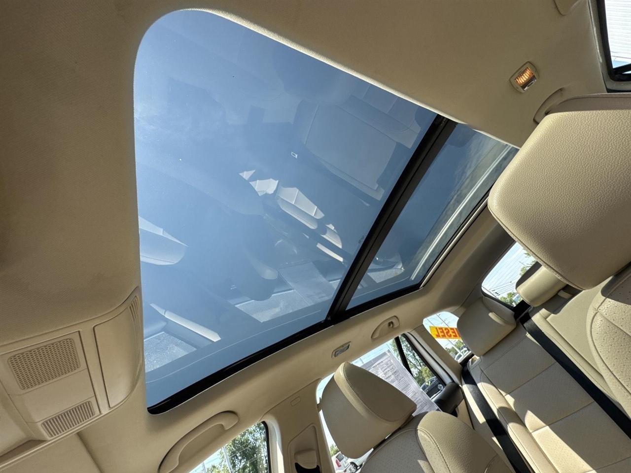 Volkswagen Jetta SportWagen 4dr DSG TDI w/Sunroof & Nav 2013