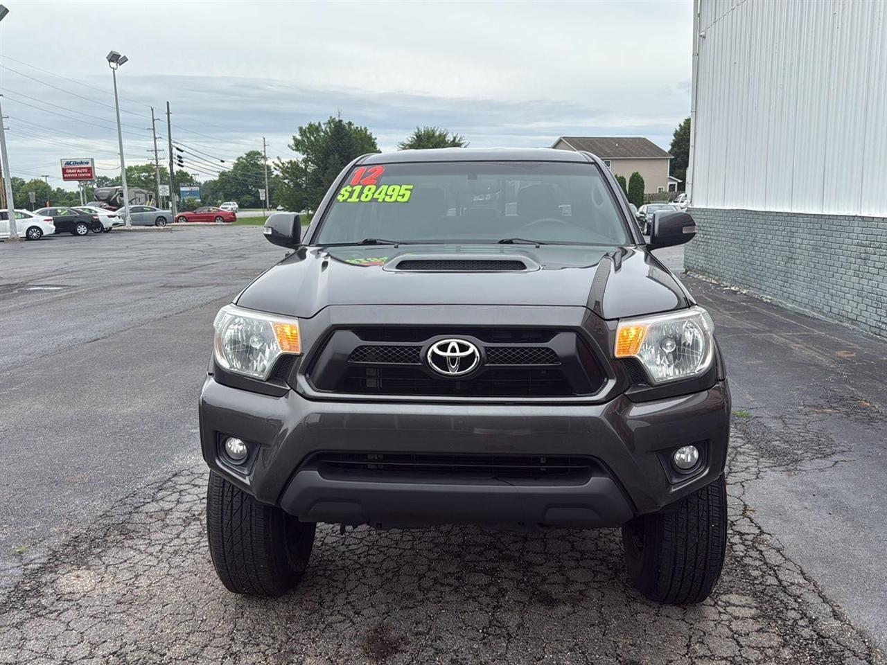 Toyota Tacoma 2WD Double Cab V6 AT PreRunner (Natl) 2012