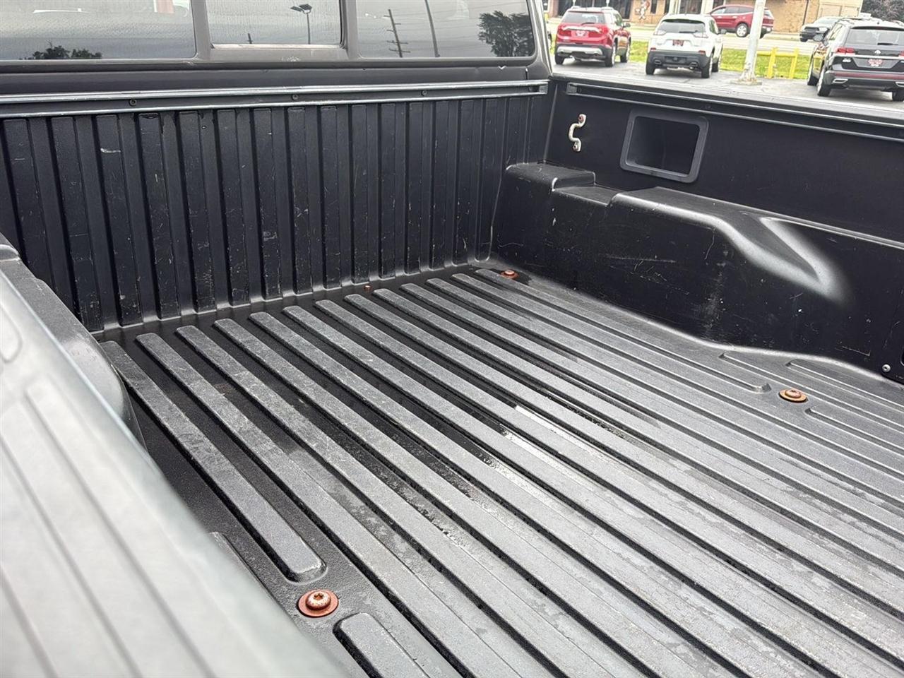 Toyota Tacoma 2WD Double Cab V6 AT PreRunner (Natl) 2012