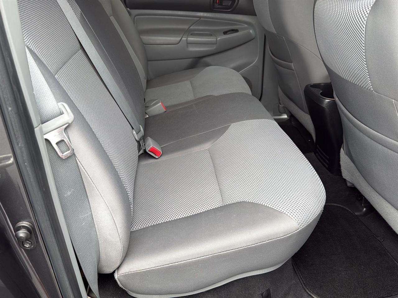 Toyota Tacoma 2WD Double Cab V6 AT PreRunner (Natl) 2012