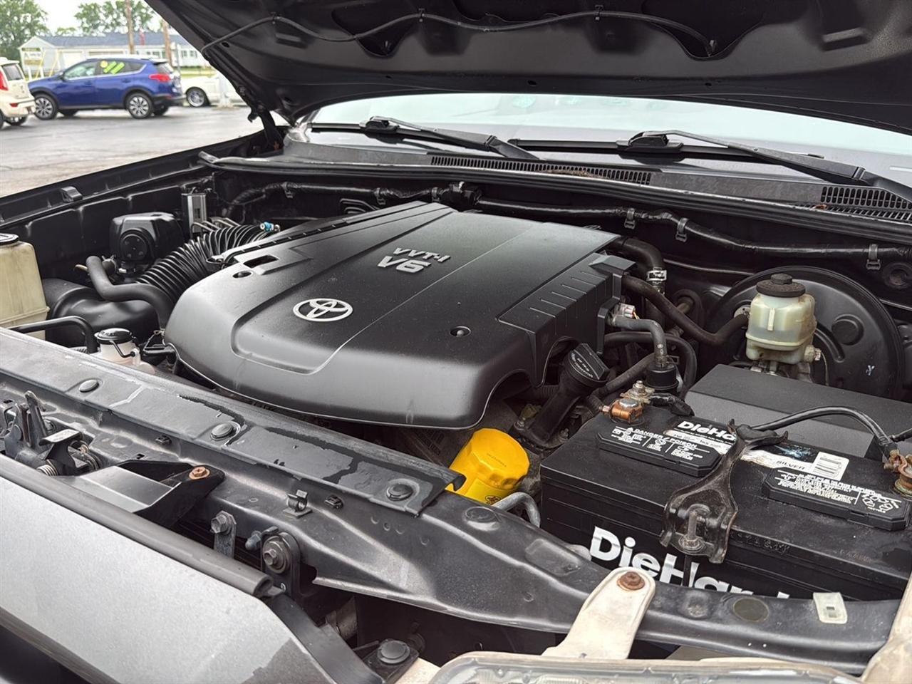 Toyota Tacoma 2WD Double Cab V6 AT PreRunner (Natl) 2012