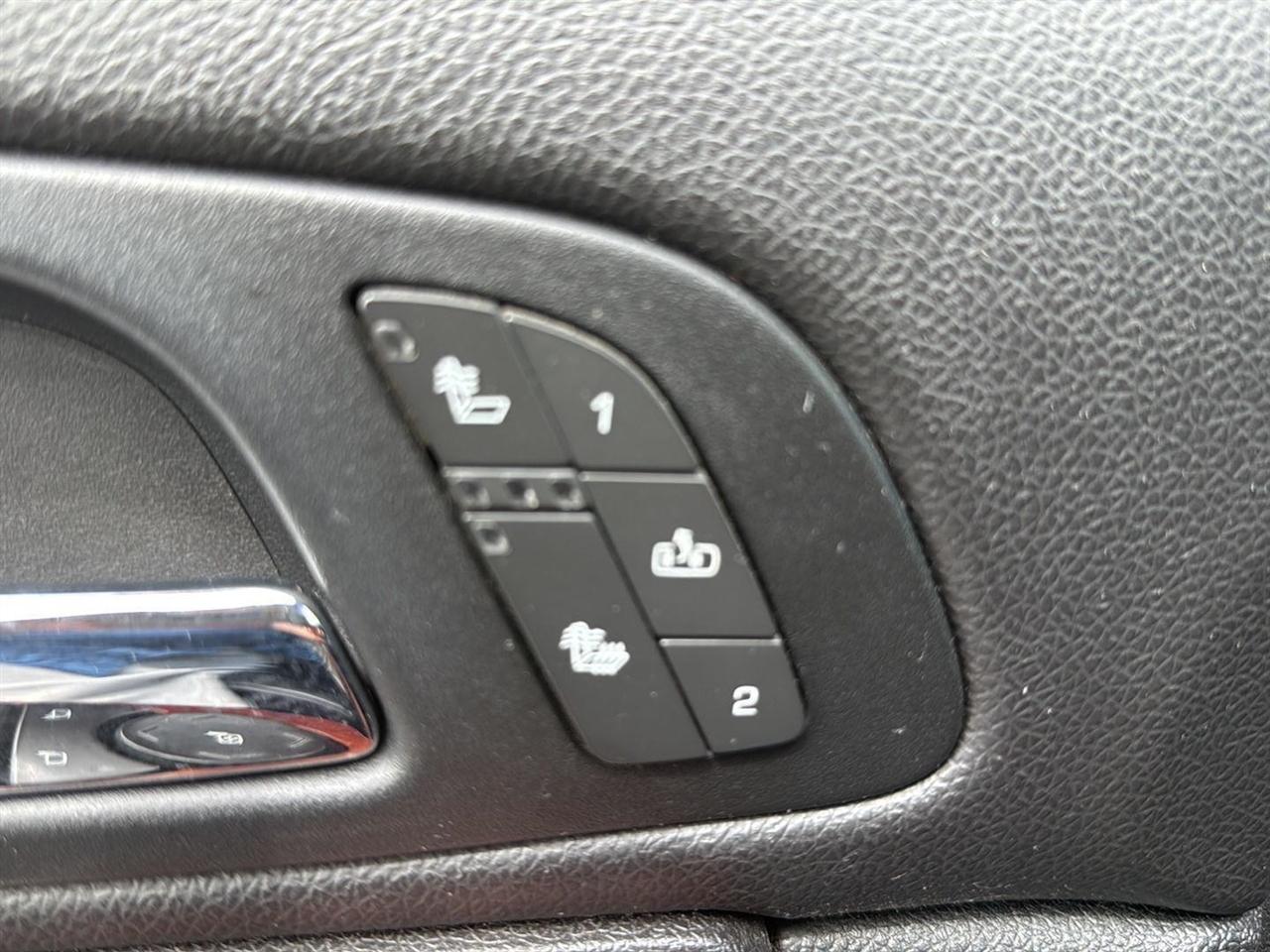 Chevrolet Silverado 1500 4WD Crew Cab 143.5" LTZ 2011