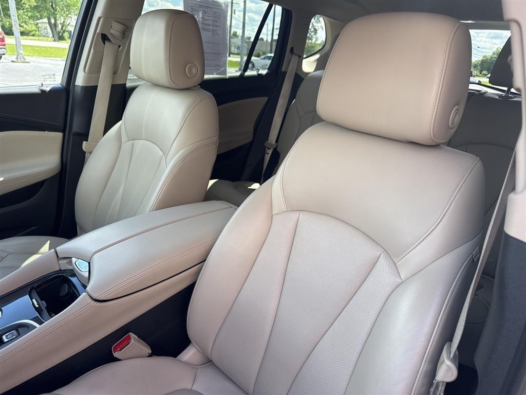 Buick Envision FWD 4dr Essence 2017