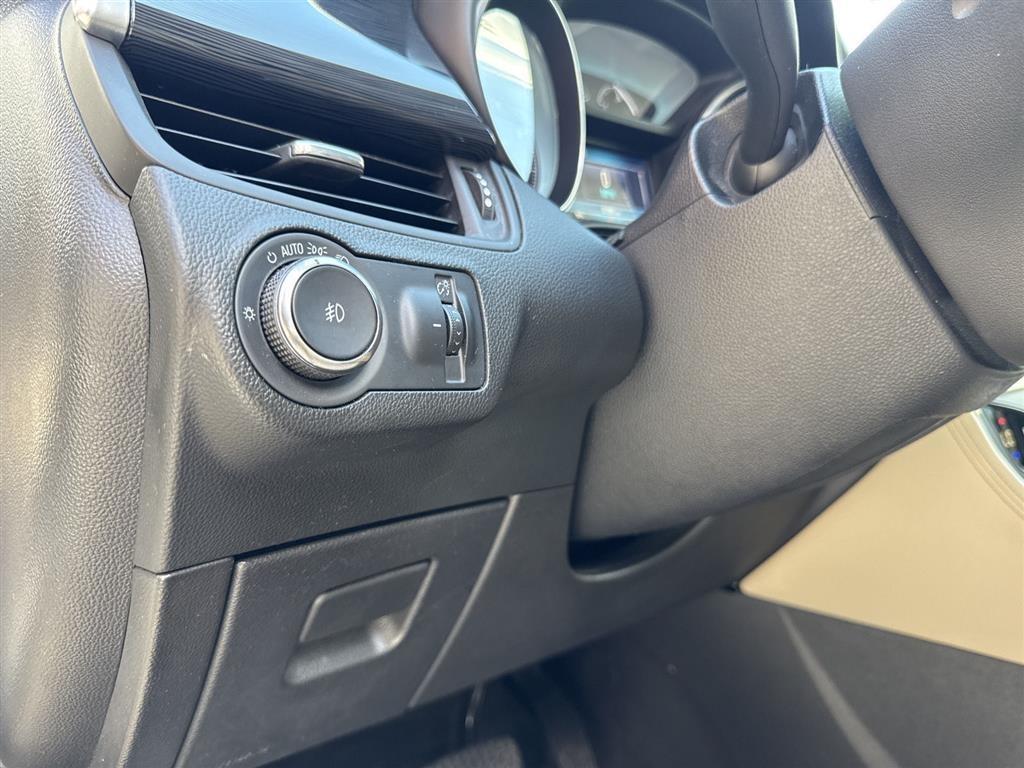 Buick Envision FWD 4dr Essence 2017