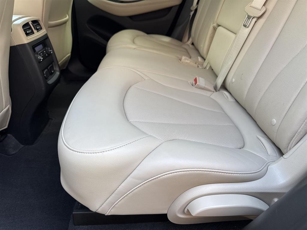 Buick Envision FWD 4dr Essence 2017
