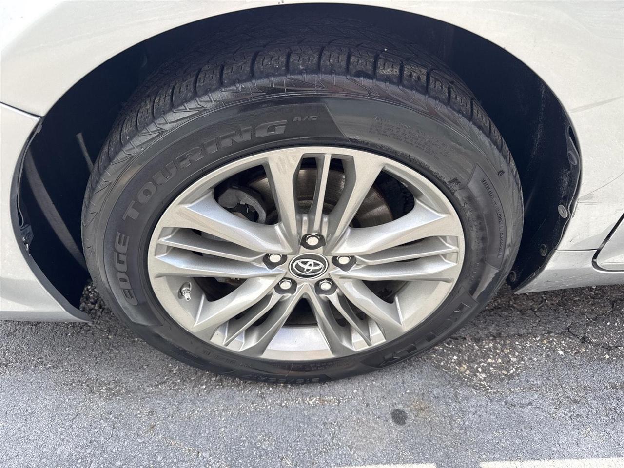 Toyota Camry XLE Auto (Natl) 2017