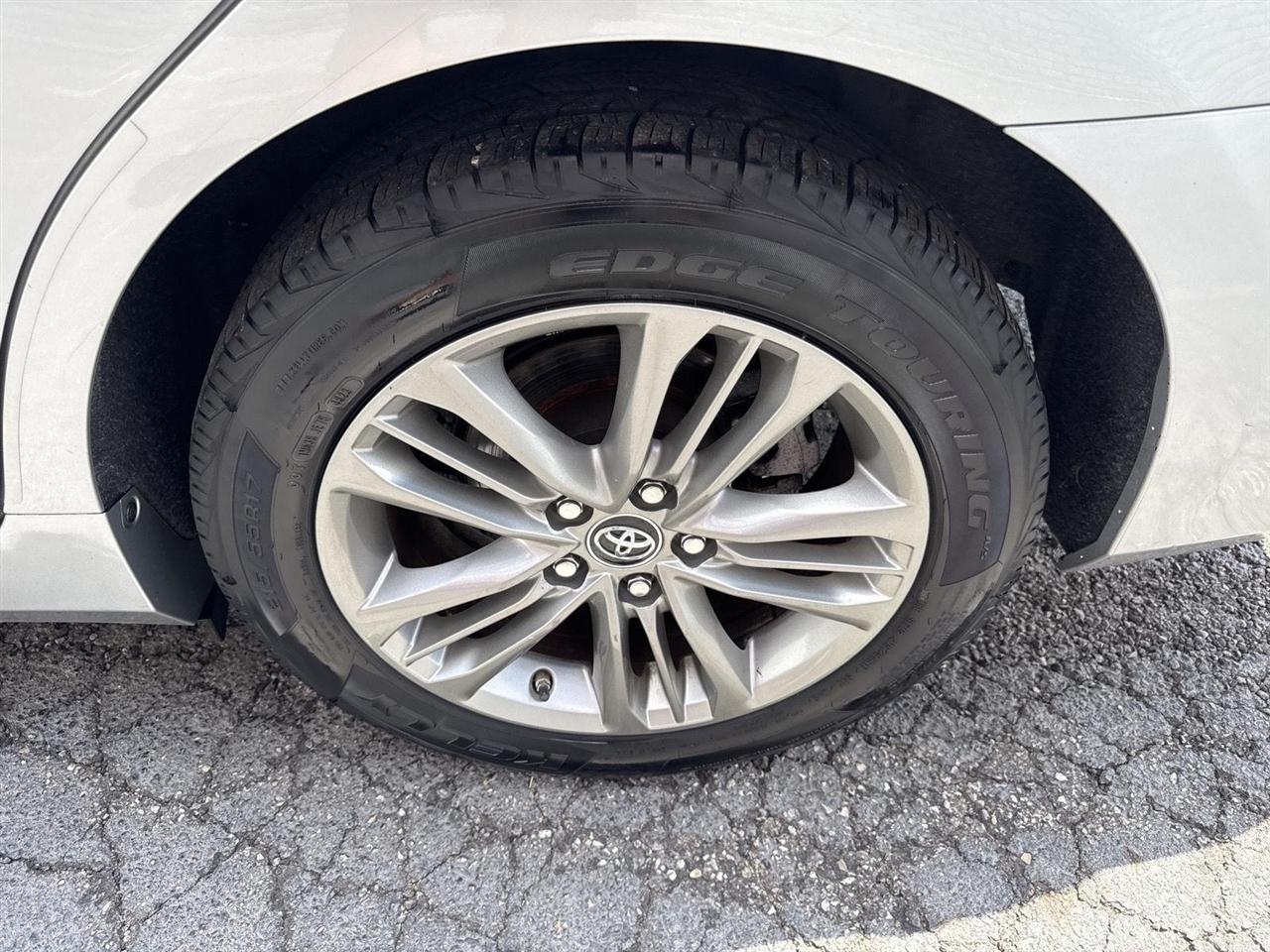 Toyota Camry XLE Auto (Natl) 2017