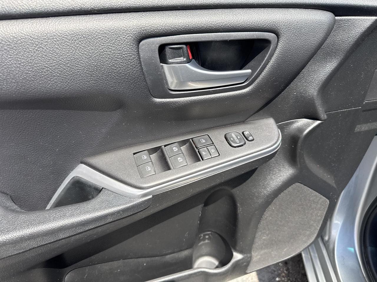 Toyota Camry XLE Auto (Natl) 2017