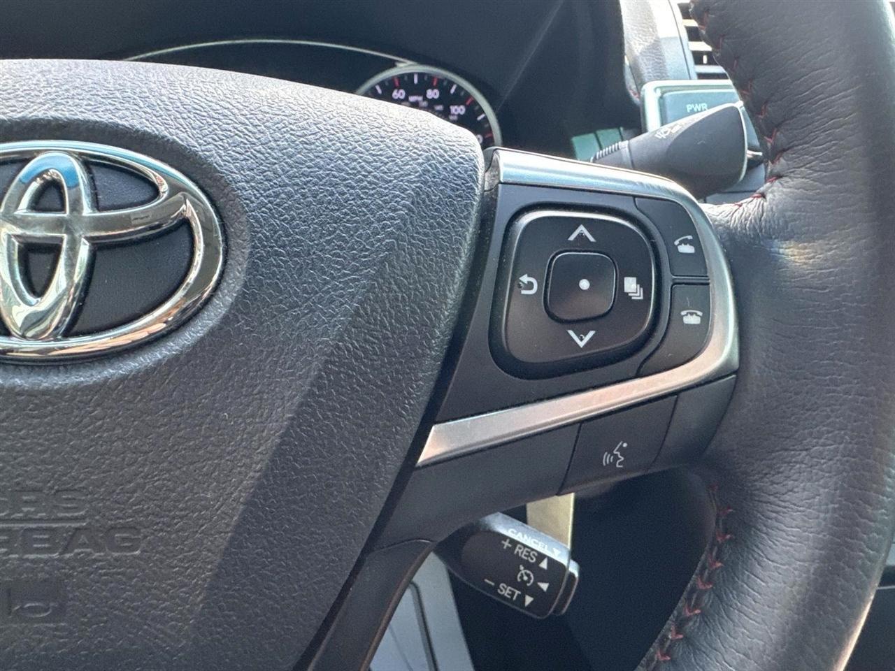 Toyota Camry XLE Auto (Natl) 2017