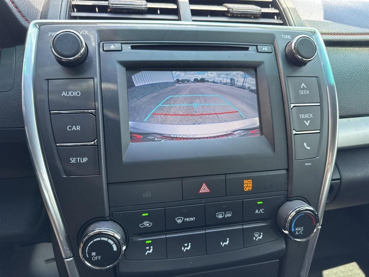 Toyota Camry XLE Auto (Natl) 2017
