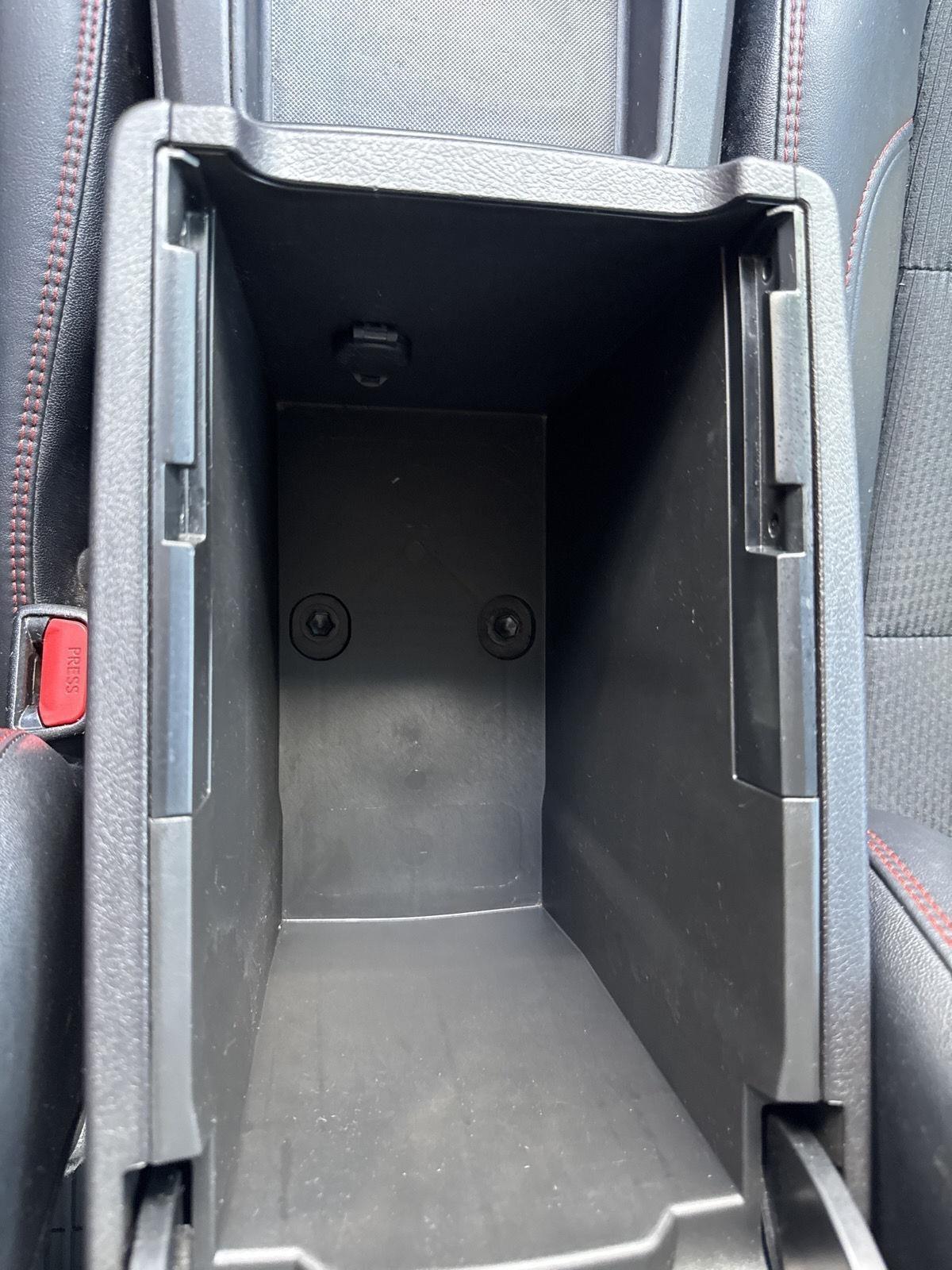 Toyota Camry XLE Auto (Natl) 2017