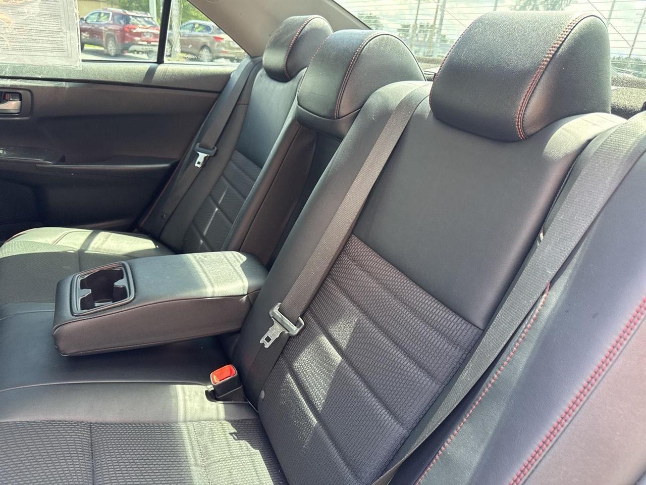 Toyota Camry XLE Auto (Natl) 2017