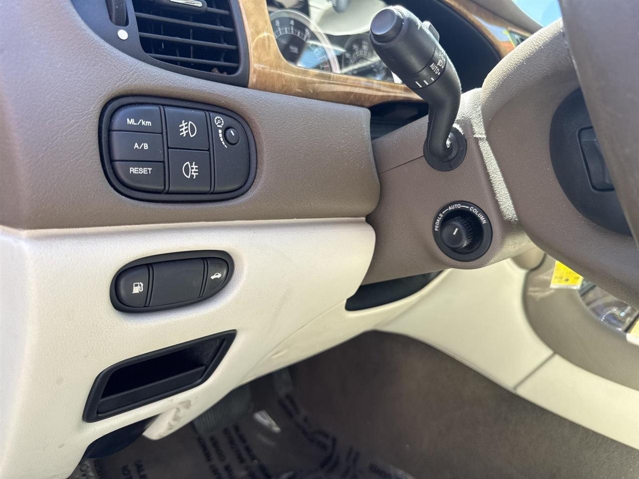 Jaguar S-Type 4dr Sdn V6 2005
