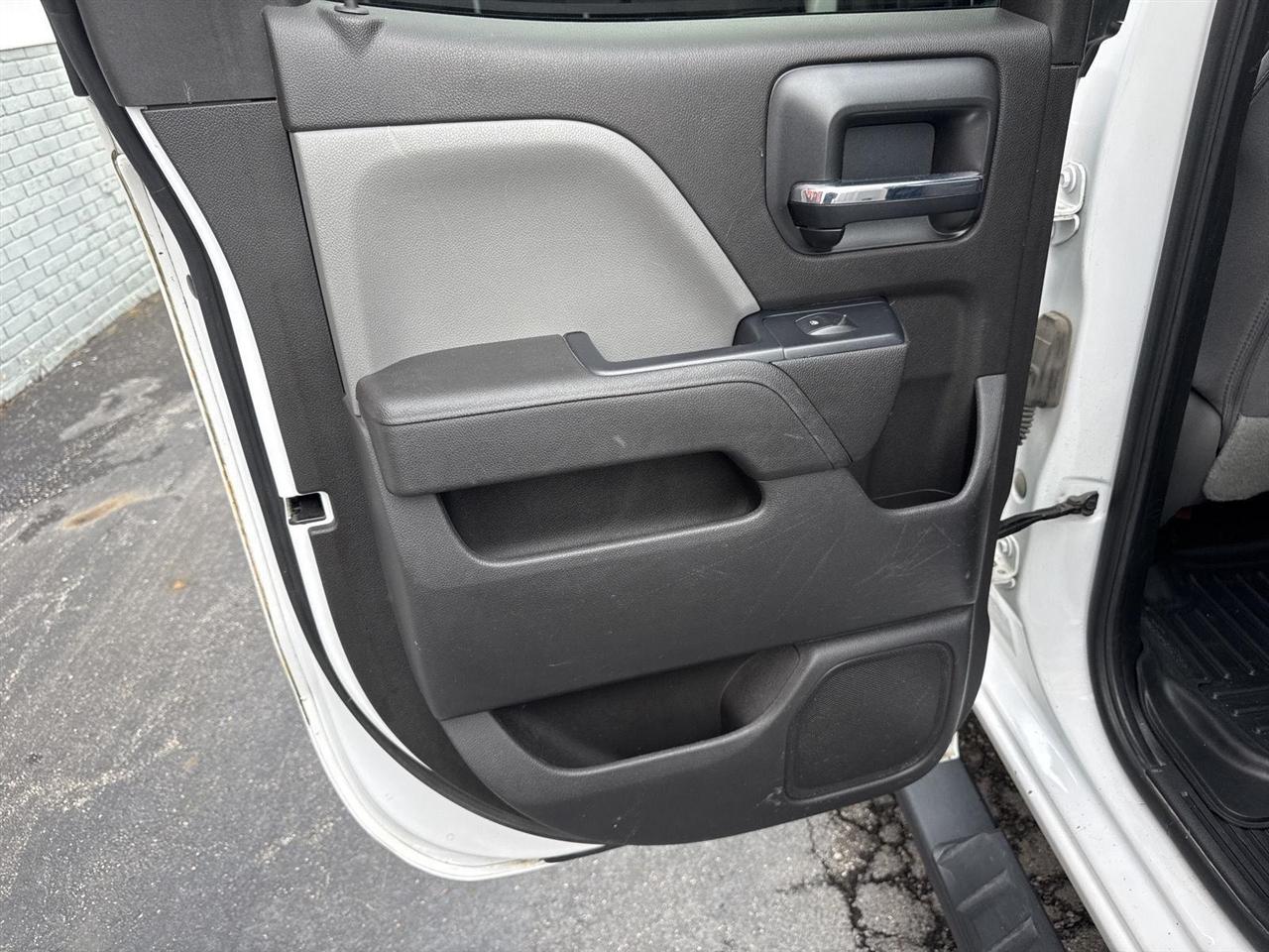 Chevrolet Silverado 1500 4WD Double Cab 143.5" Custom 2016