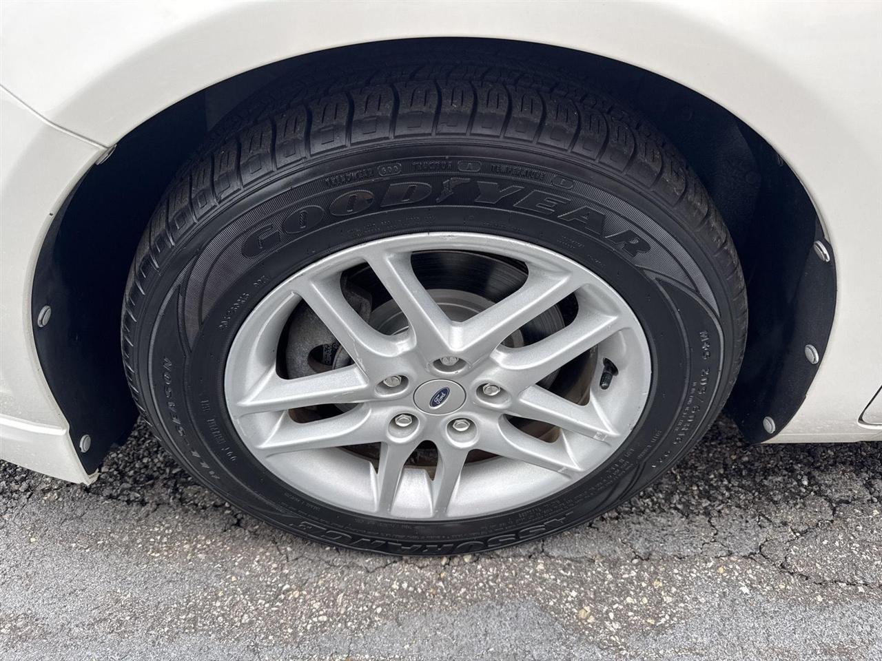 Ford Fusion 4dr Sdn S FWD 2010