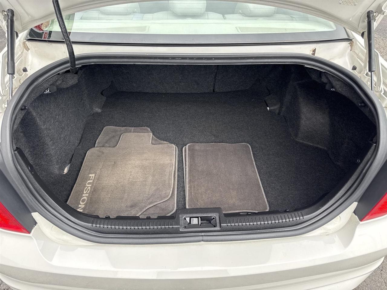 Ford Fusion 4dr Sdn S FWD 2010