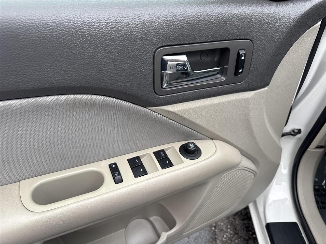 Ford Fusion 4dr Sdn S FWD 2010