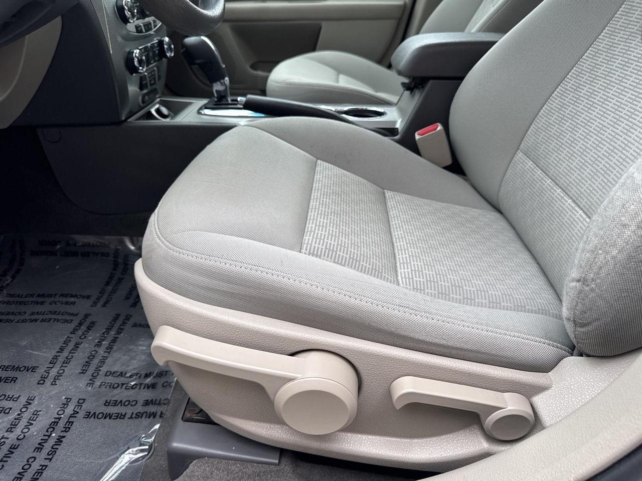 Ford Fusion 4dr Sdn S FWD 2010